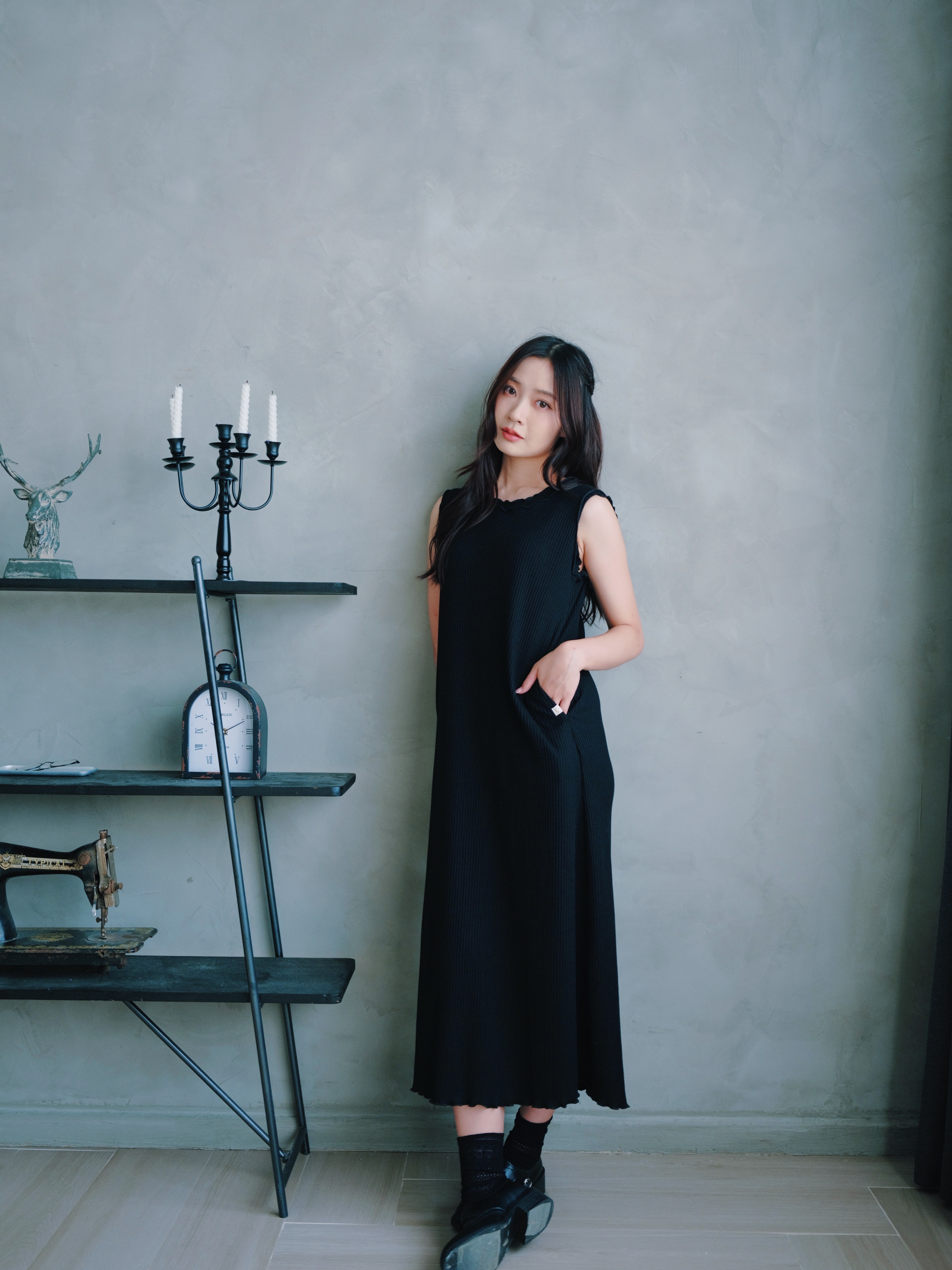 三色 / 雙層滾邊直坑紋背心長裙 / Ruffle Collar Ribbed Sleeveless Maxi Dress
