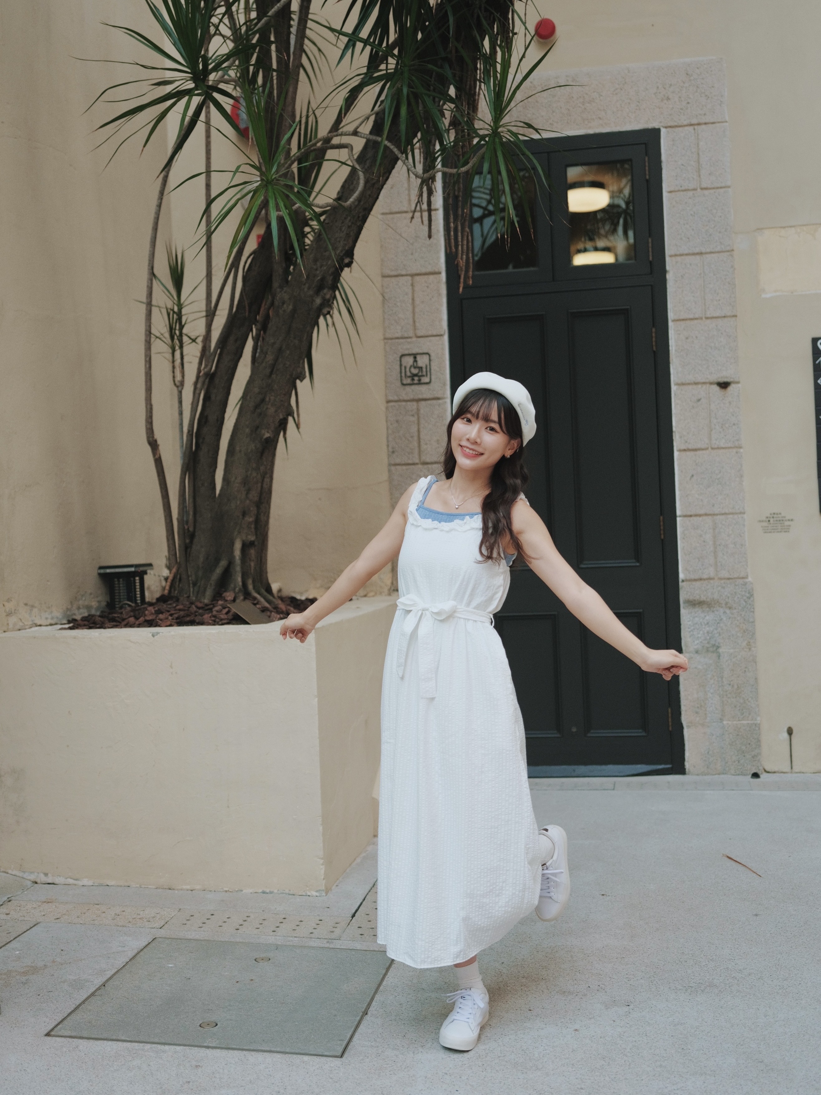 白色 / U形荷葉領連身裙 / Frill Neck Tie Waist Dress