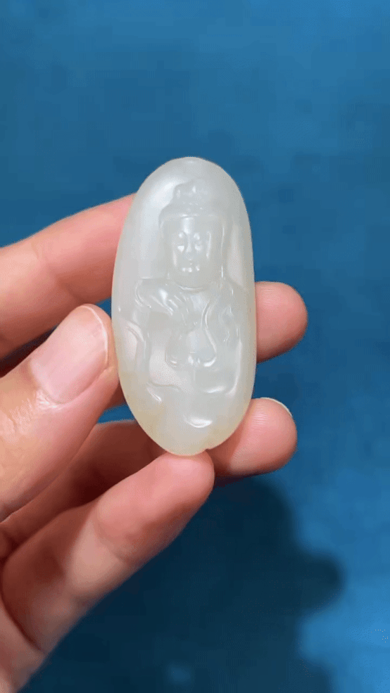 1024226 和田玉籽料慈航普渡