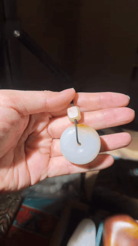 1024719 和田玉籽料平安扣