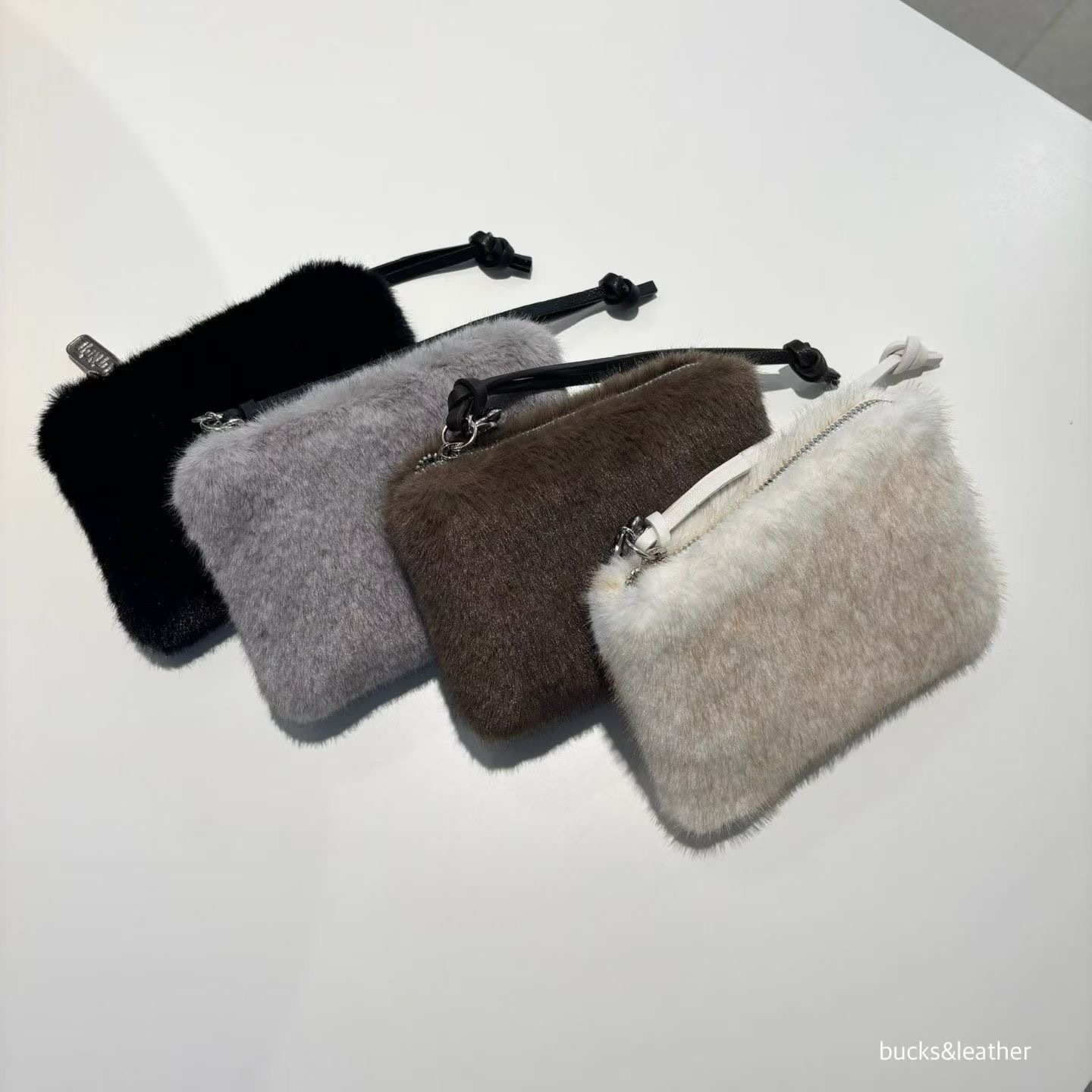 BL2535 人造毛coins bag