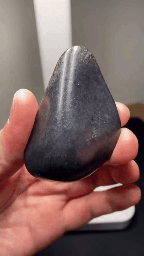 1024755 稀有和田玉黑白皮紅糖肉原籽