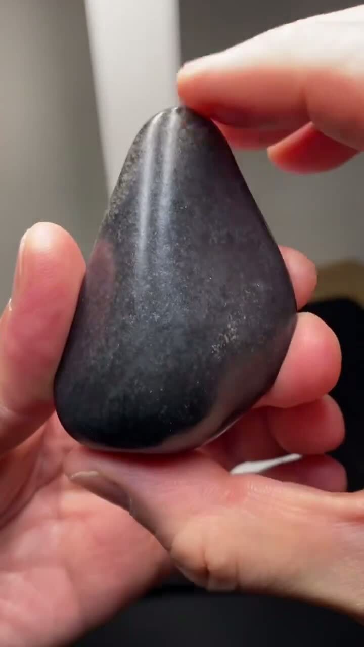 稀有和田玉黑白皮紅糖肉原籽,天然和田玉軟玉