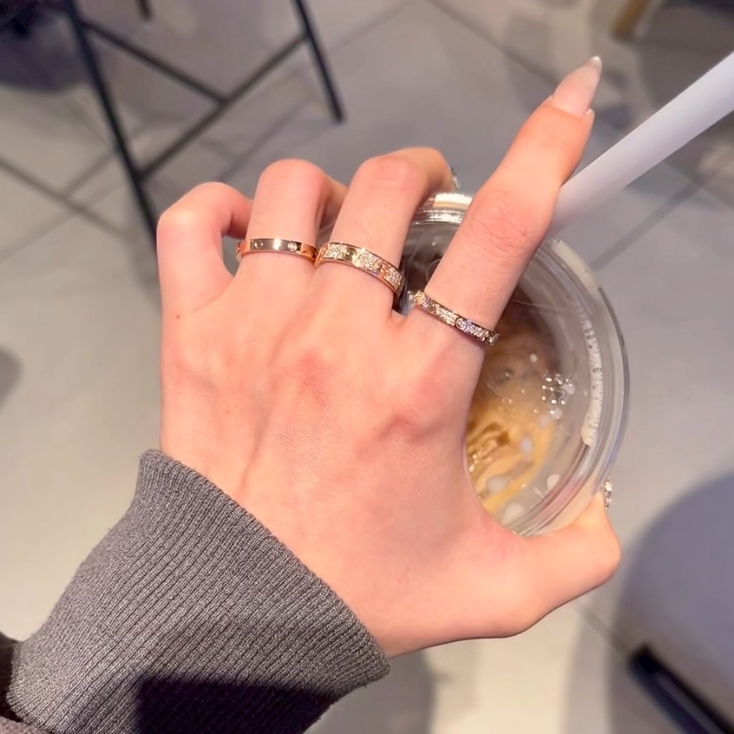 【窄版2.6mm】18k ct”Love滿天星鑽釘高奢定製戒