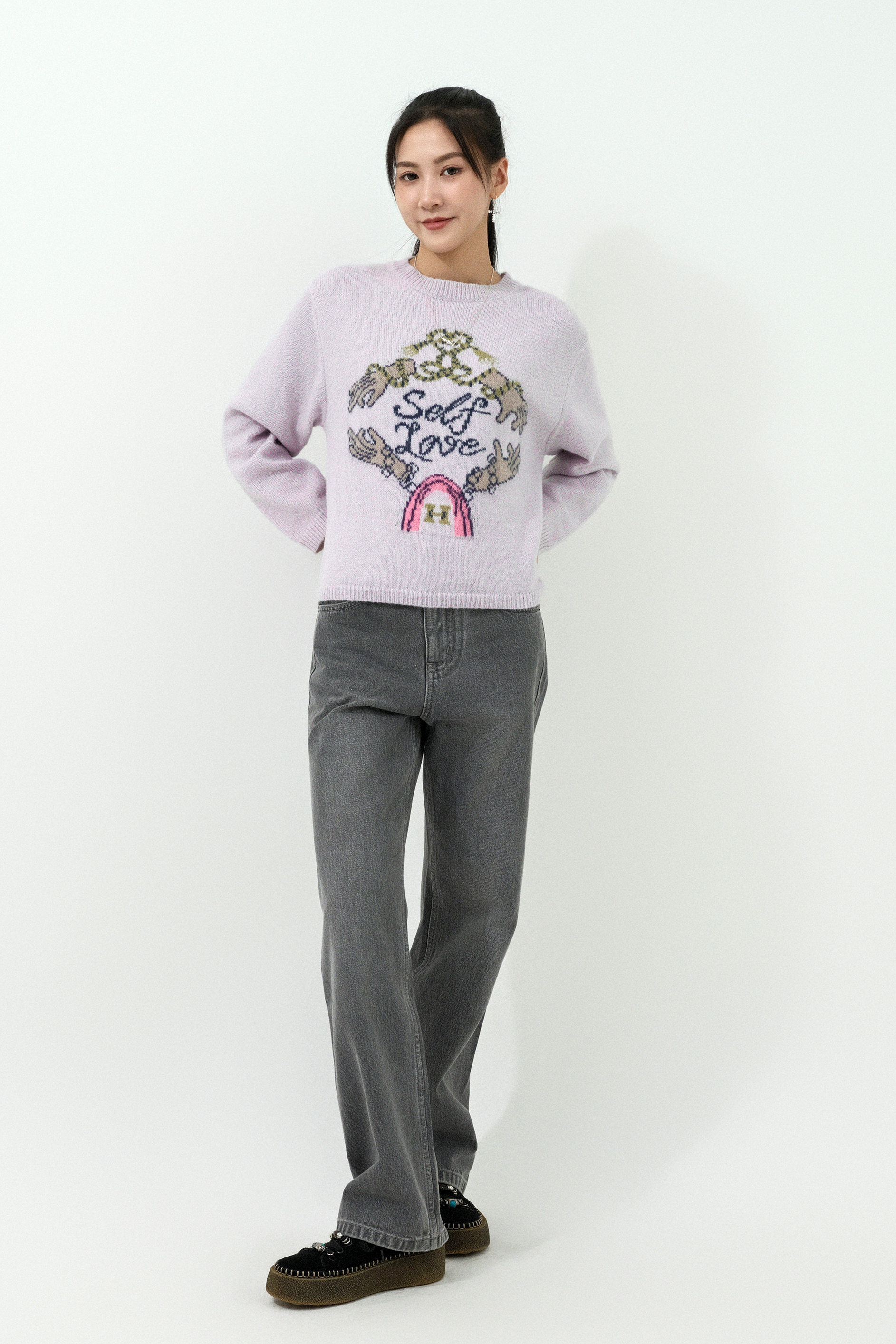 Self Love手掌織花冷衫 (預購產品）