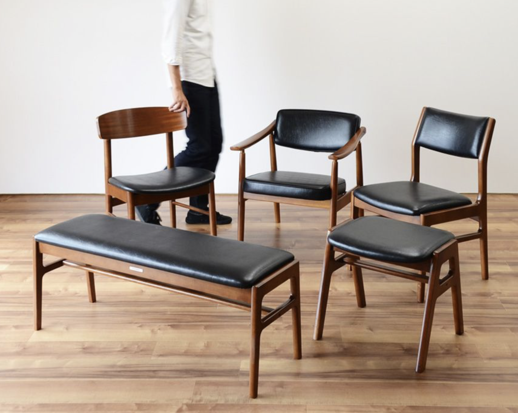 Stacking Stool 皮革椅凳