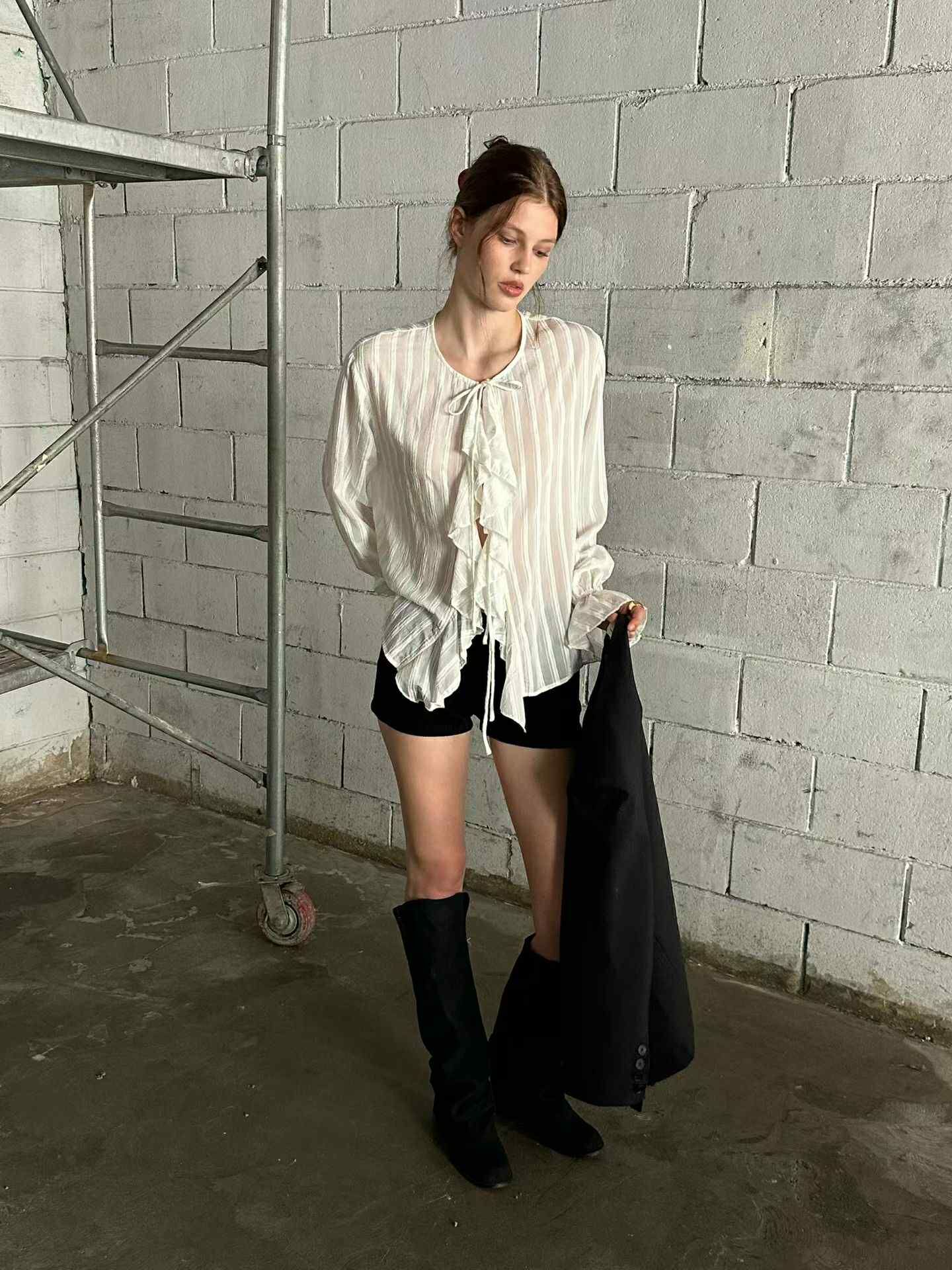 QC16 法式綁帶皺褶雪紗上衣