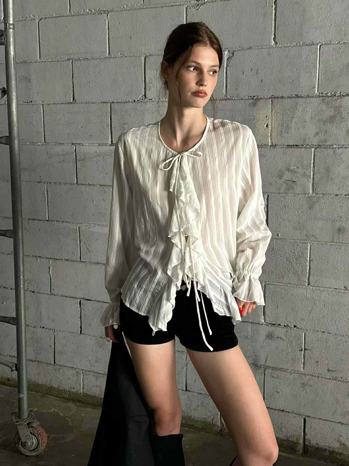 QC16 法式綁帶皺褶雪紗上衣