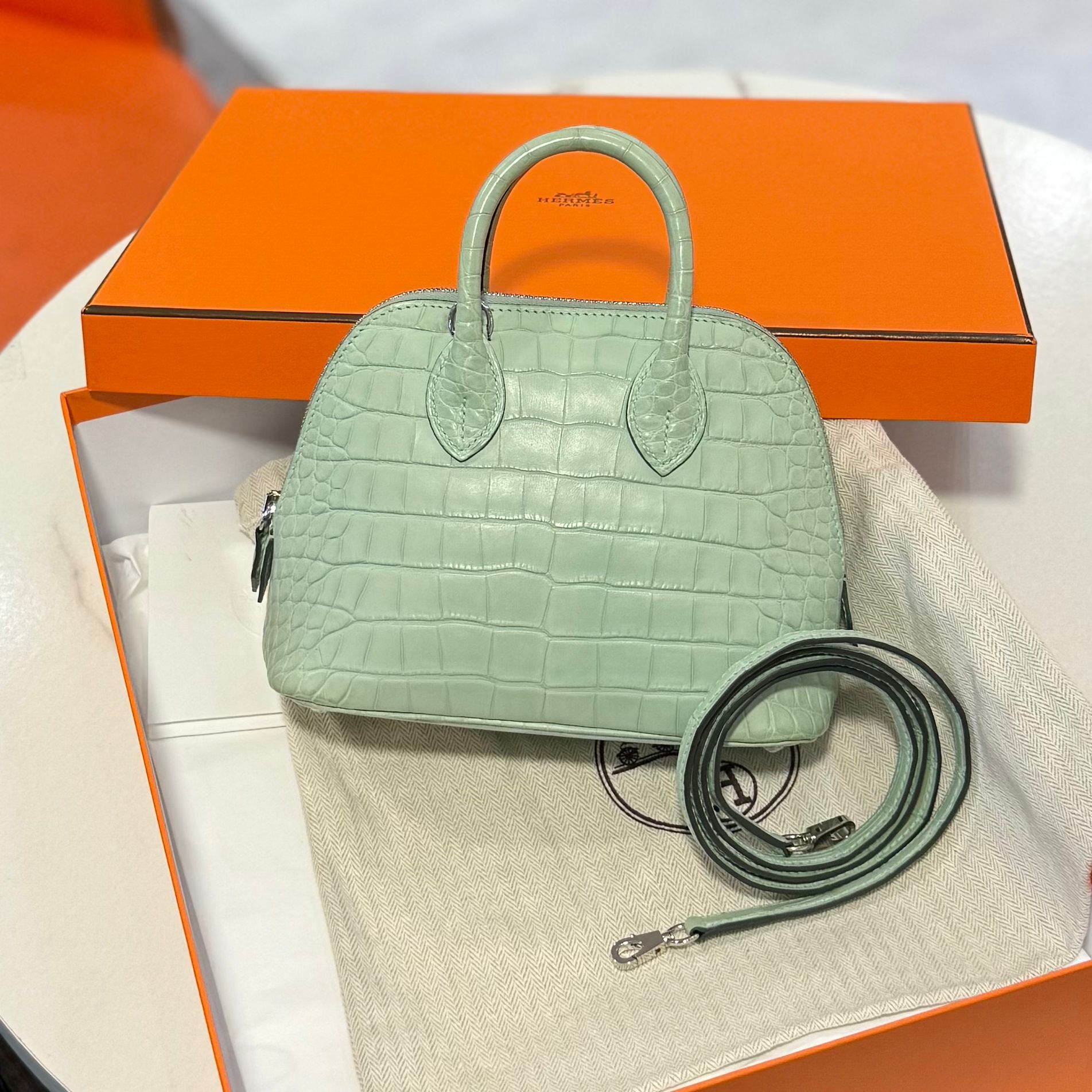 98%NEW二手HERMES MINI BOLIDE 薄荷綠鱷魚皮銀扣 Z刻 6U VERT DEAU PHW CROCODILE#兩年免費保養 #香榭站正品