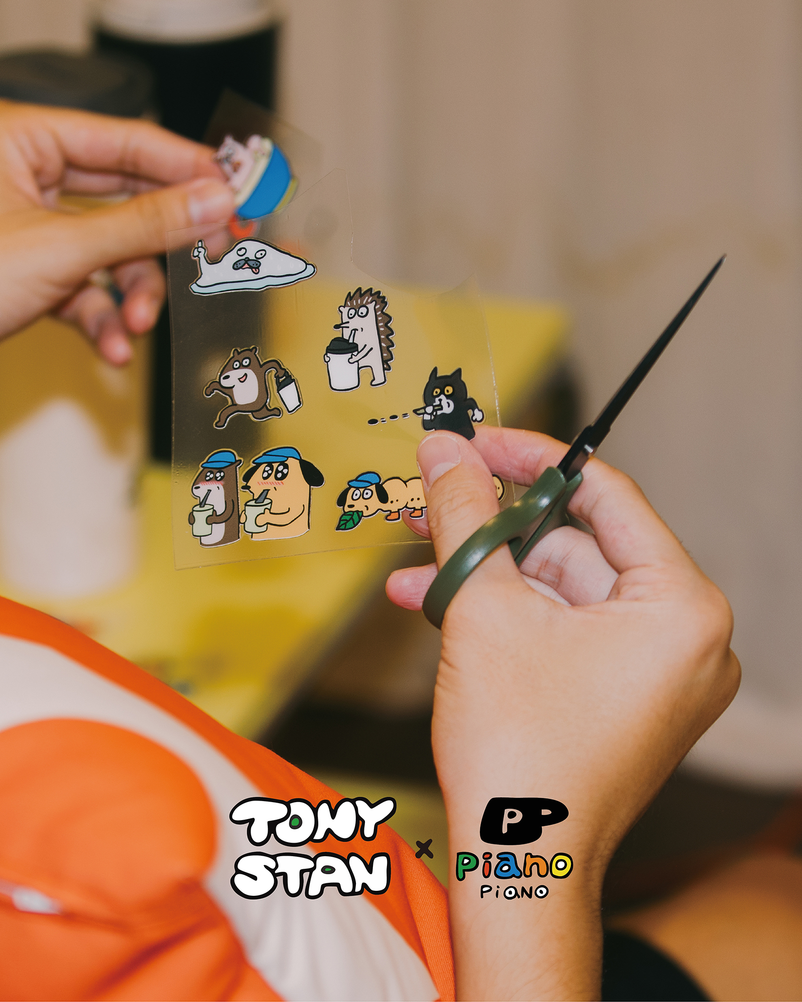 (屎蛋杯子自己DIY貼組)【2WAY撞色提手吸管杯720ml 】聯名款（含1個素色非聯名撞色杯＋1個狗頭杯蓋＋屎蛋轉印貼）