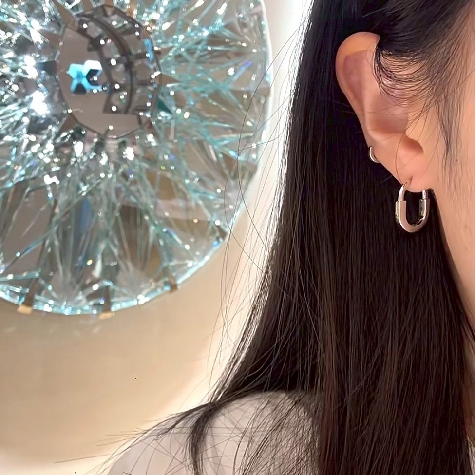 【小號光面】18k”Ti Lock”U型鎖高奢定製耳釘圈