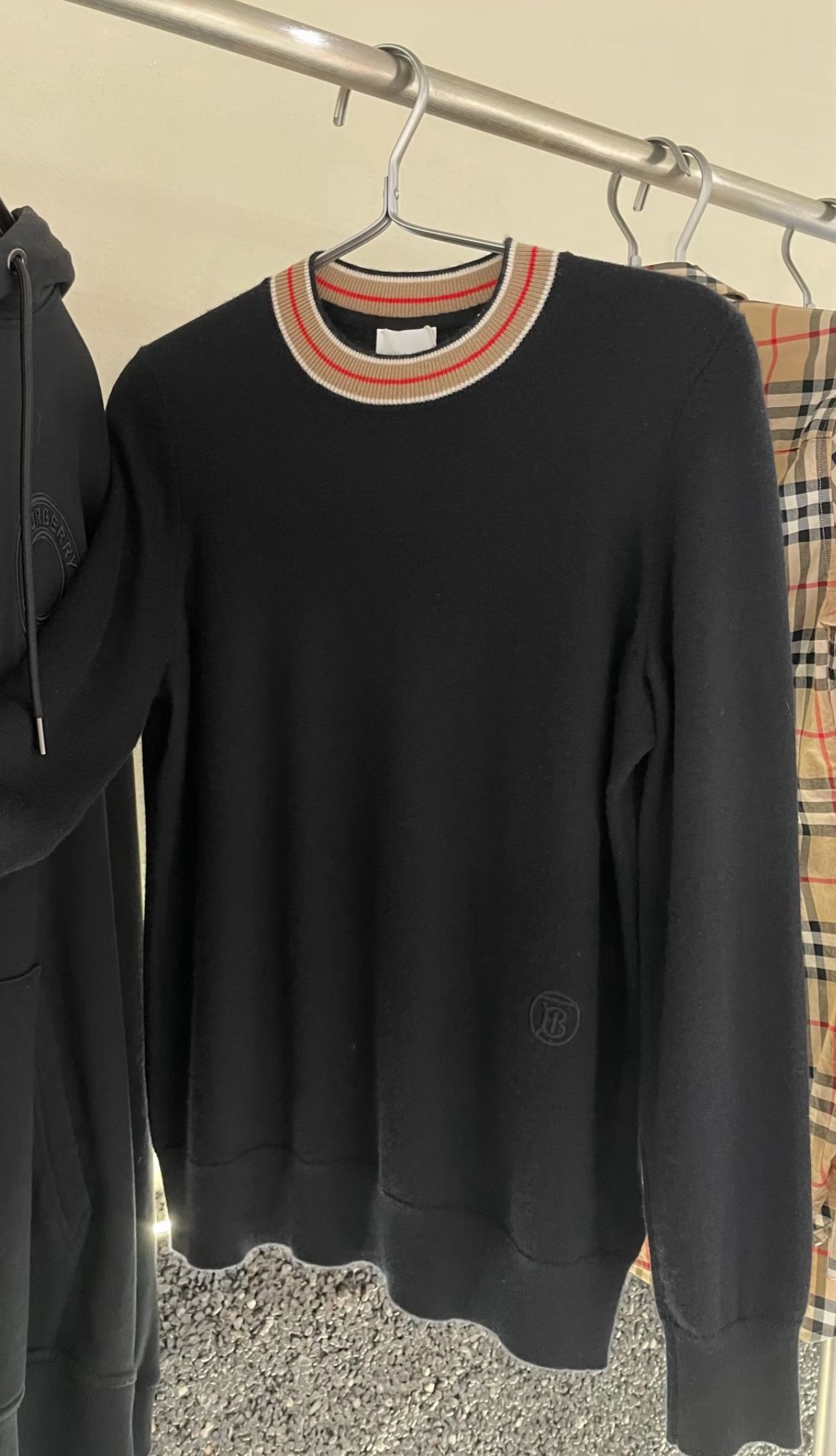 【直播】Burberry LL110412 Stripe Collar Cashmere 冷衫(STYLE135498A1189)