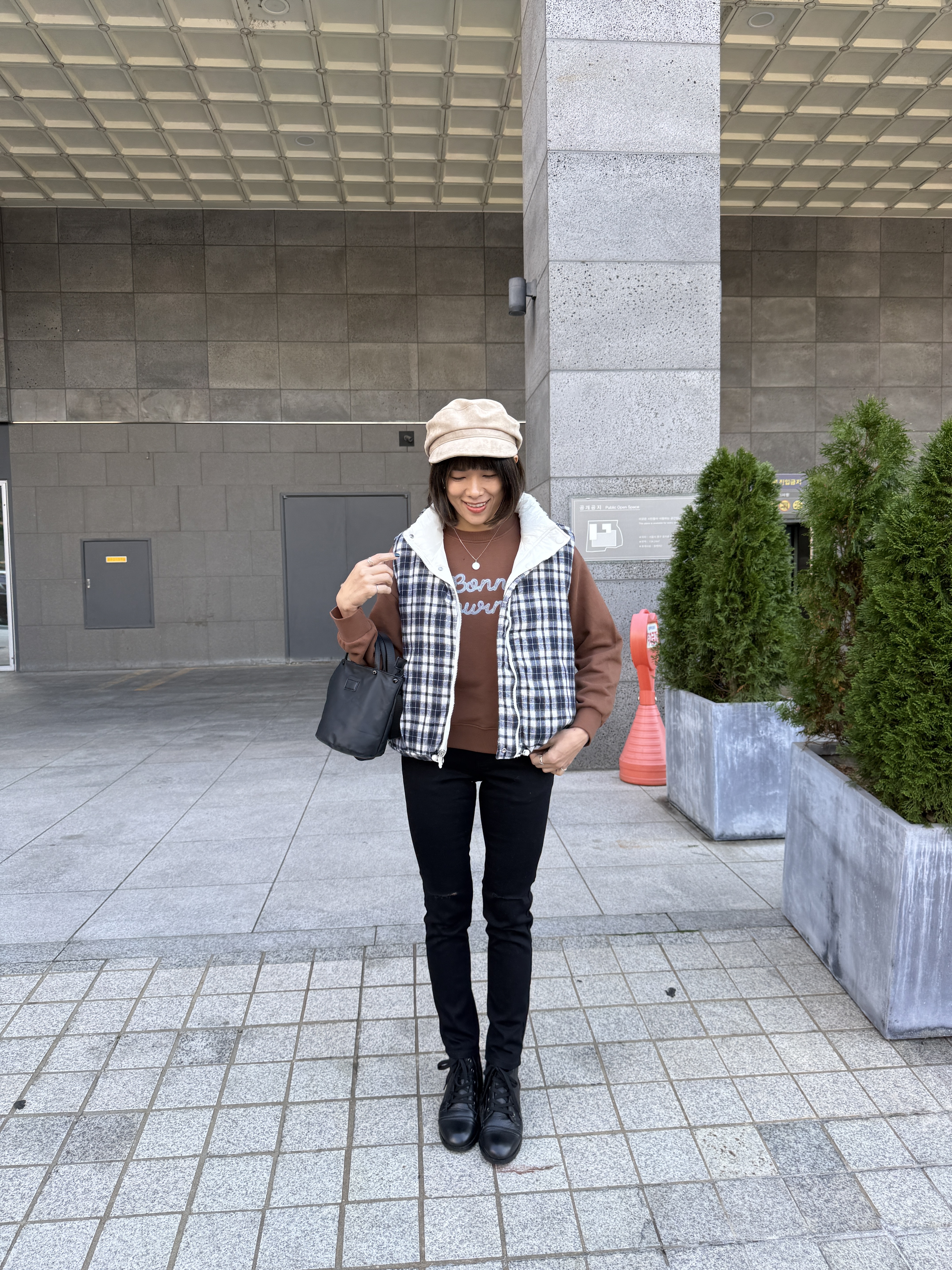 正韓QQ好彈性顯瘦割破黑褲