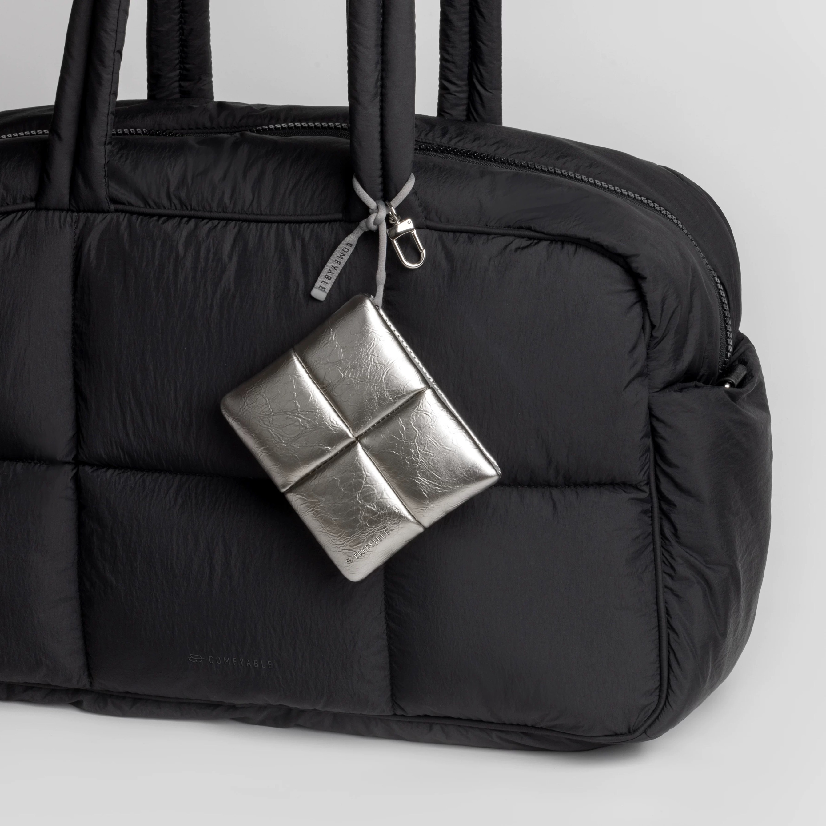 【 預購 】COMFYABLE PUFFY 蓬鬆皮革耳機包 - 岩石之下