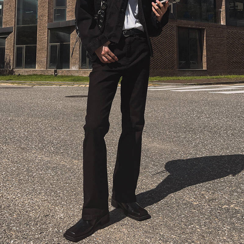 韓系GD同款黑色微喇叭牛仔褲, 超顯腿秒拉長腿部比例