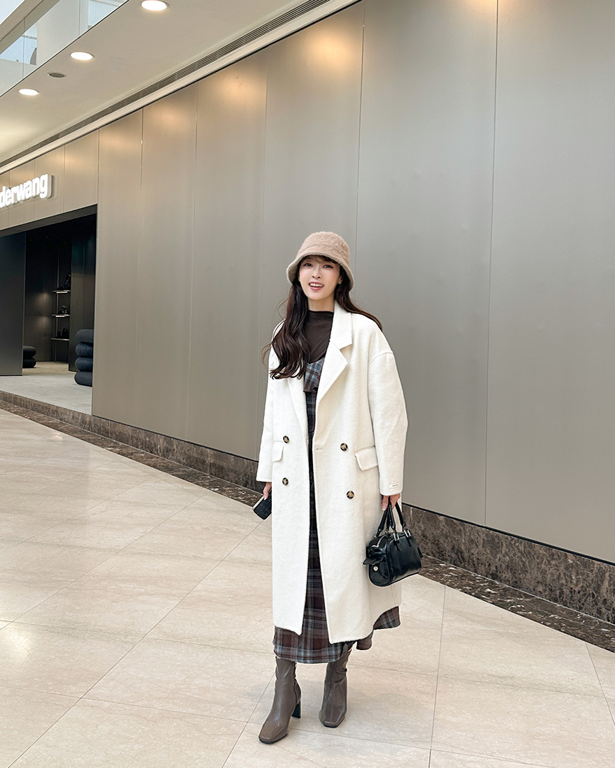 LINA LINA韓妞特調琥珀釦口袋雙面羊毛大衣-高雅米白