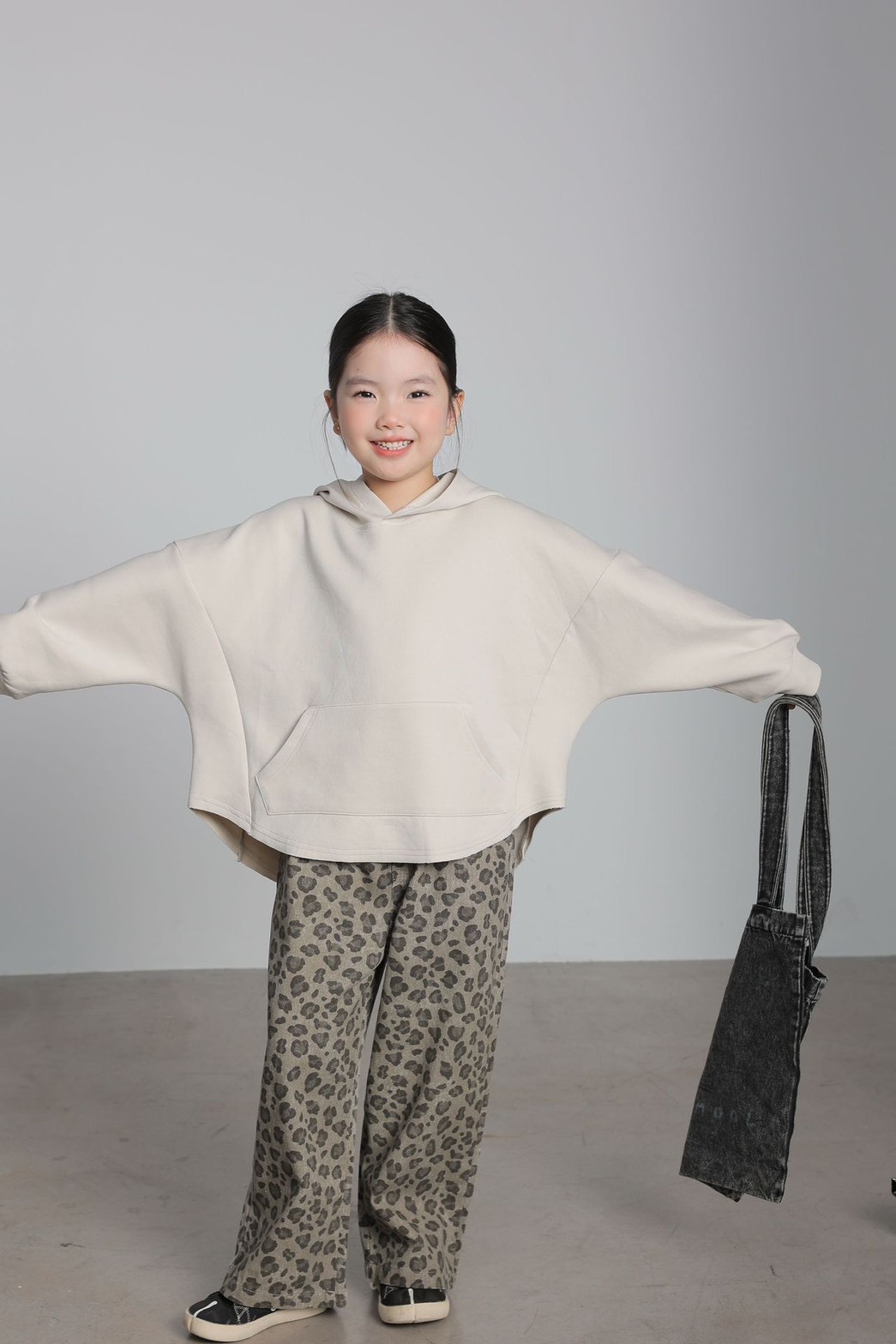 日系純色連帽上衣