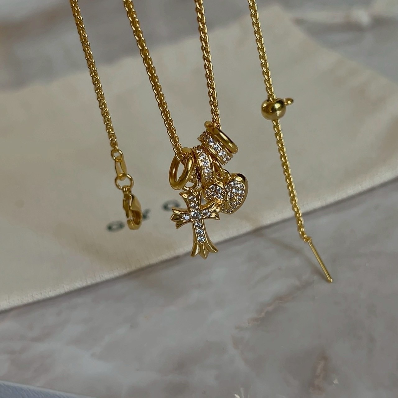 Gy”nova低奢金鑽十字心多環小墜”蛇骨項鍊