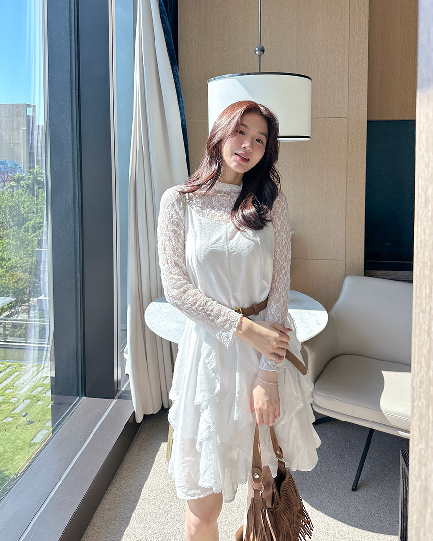 LINA LINA雙倍浪漫純色垂墜緹花荷葉滾邊洋裝-純潔白