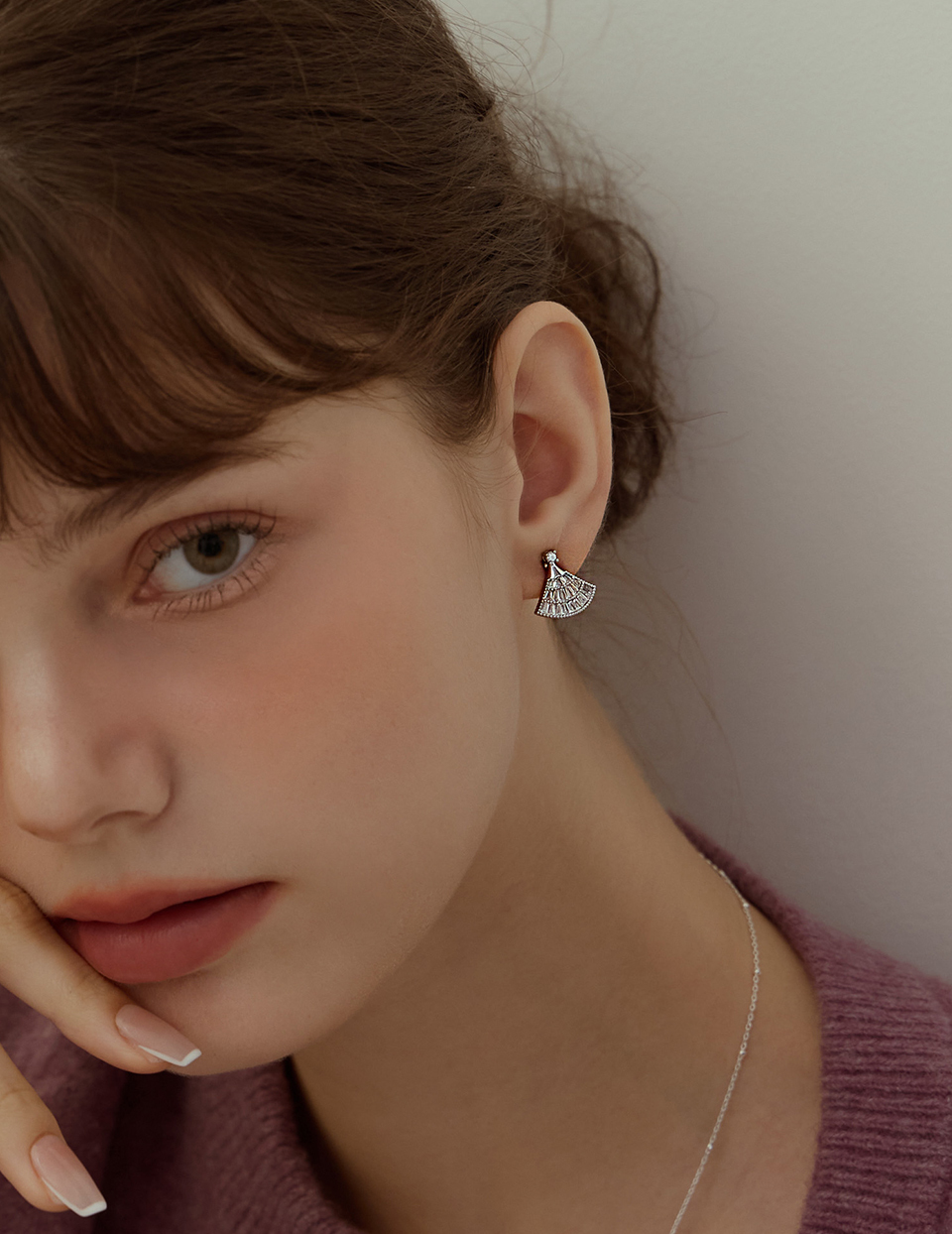 滿鑽扇片。夾式耳環