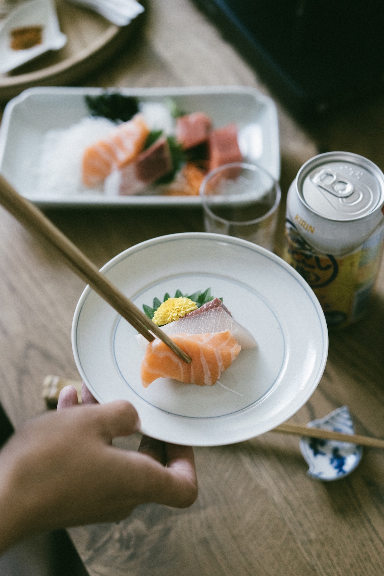 東屋-丸鏡五寸皿（ 吳須輪）