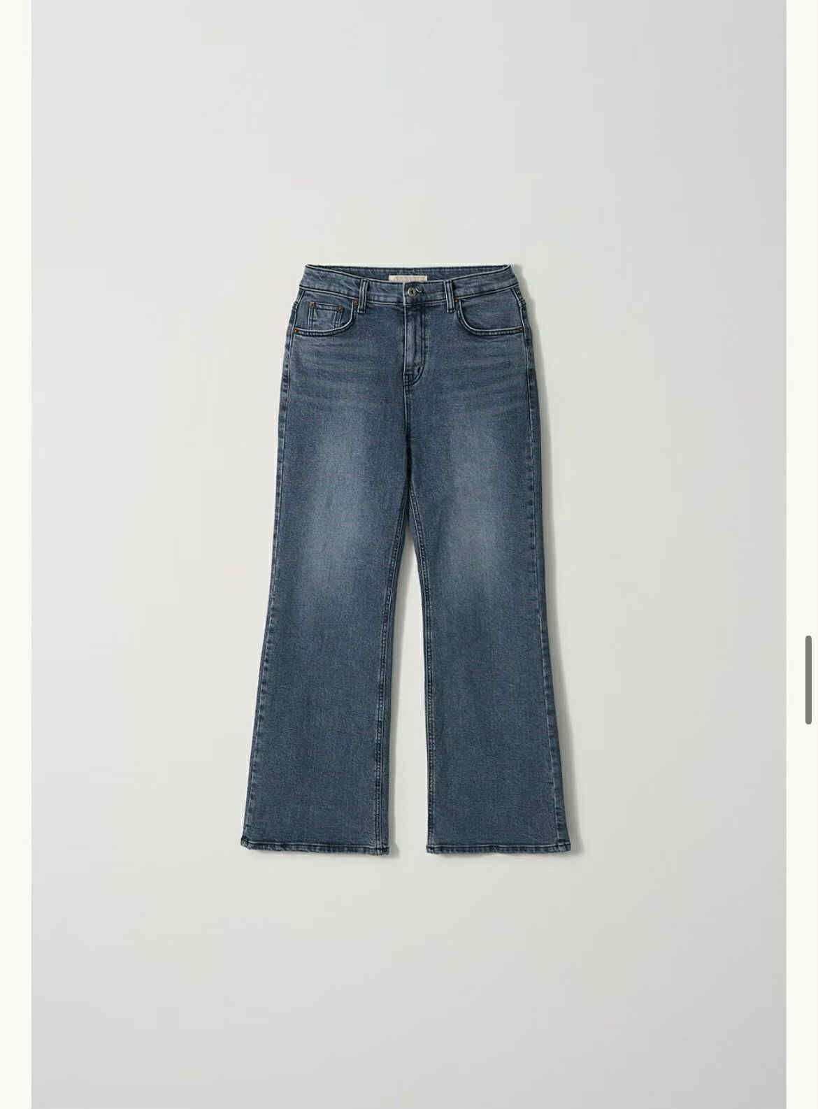 QC04 巴黎霧藍微喇叭單寧褲