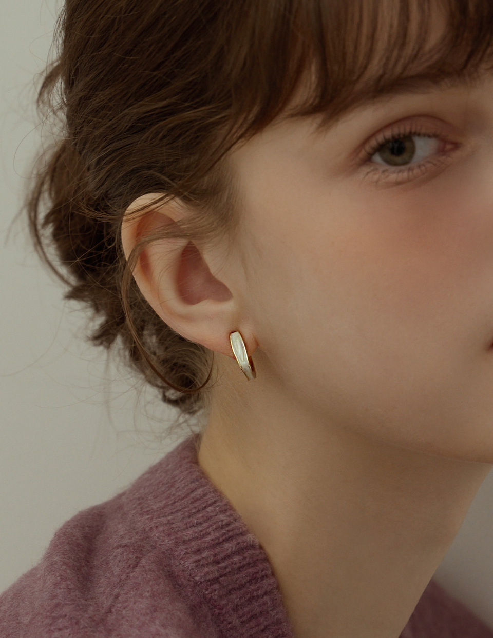 方形畫釉。夾式耳環