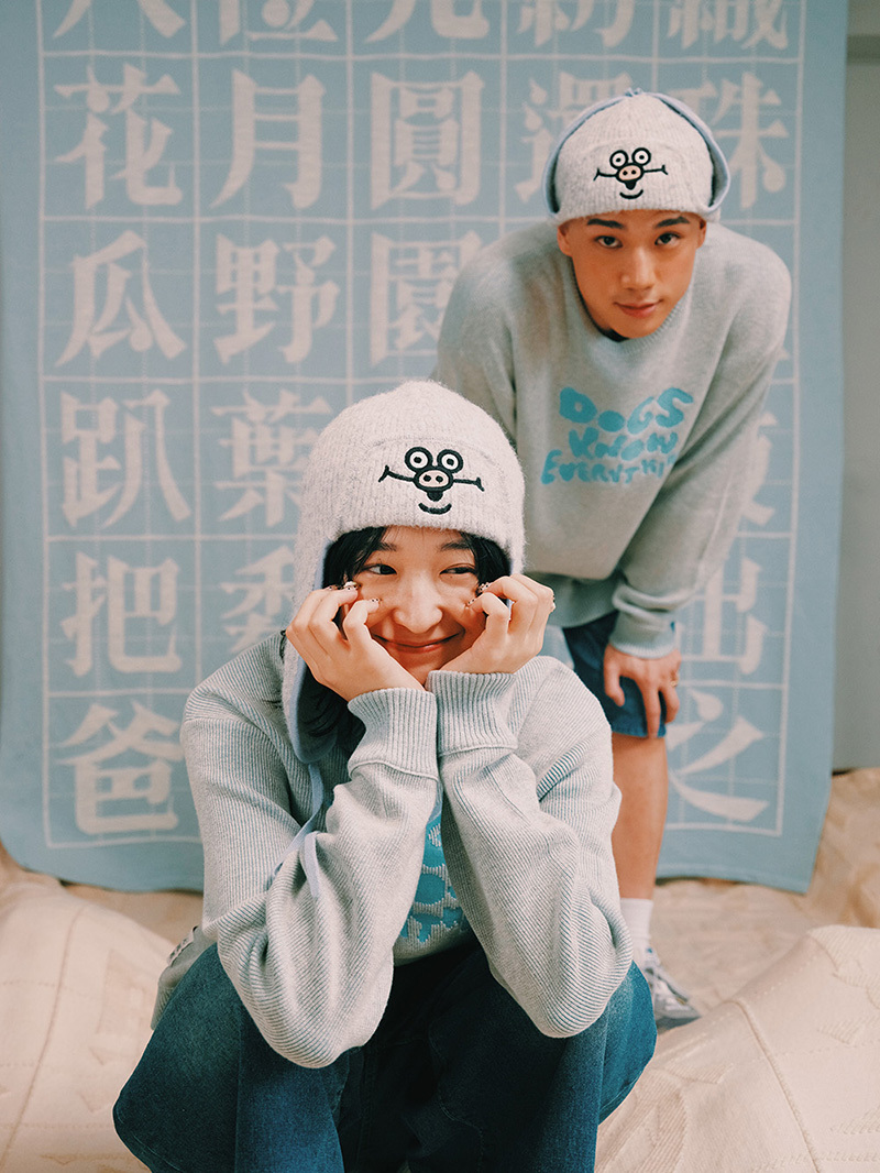 [Megumi Yamazaki] Dogs Know Everything Colorblock Earcuff Beanie Gray/Blue