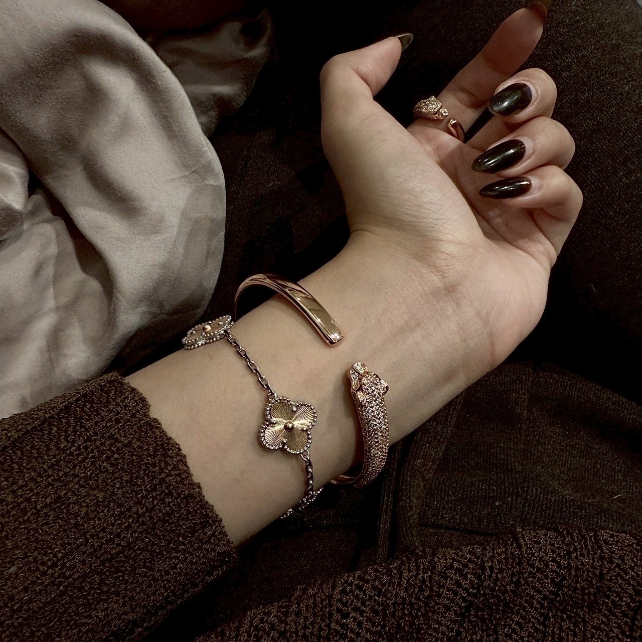 18k”ct panthere de奢華窄版半鑽獵豹”高奢定製系列