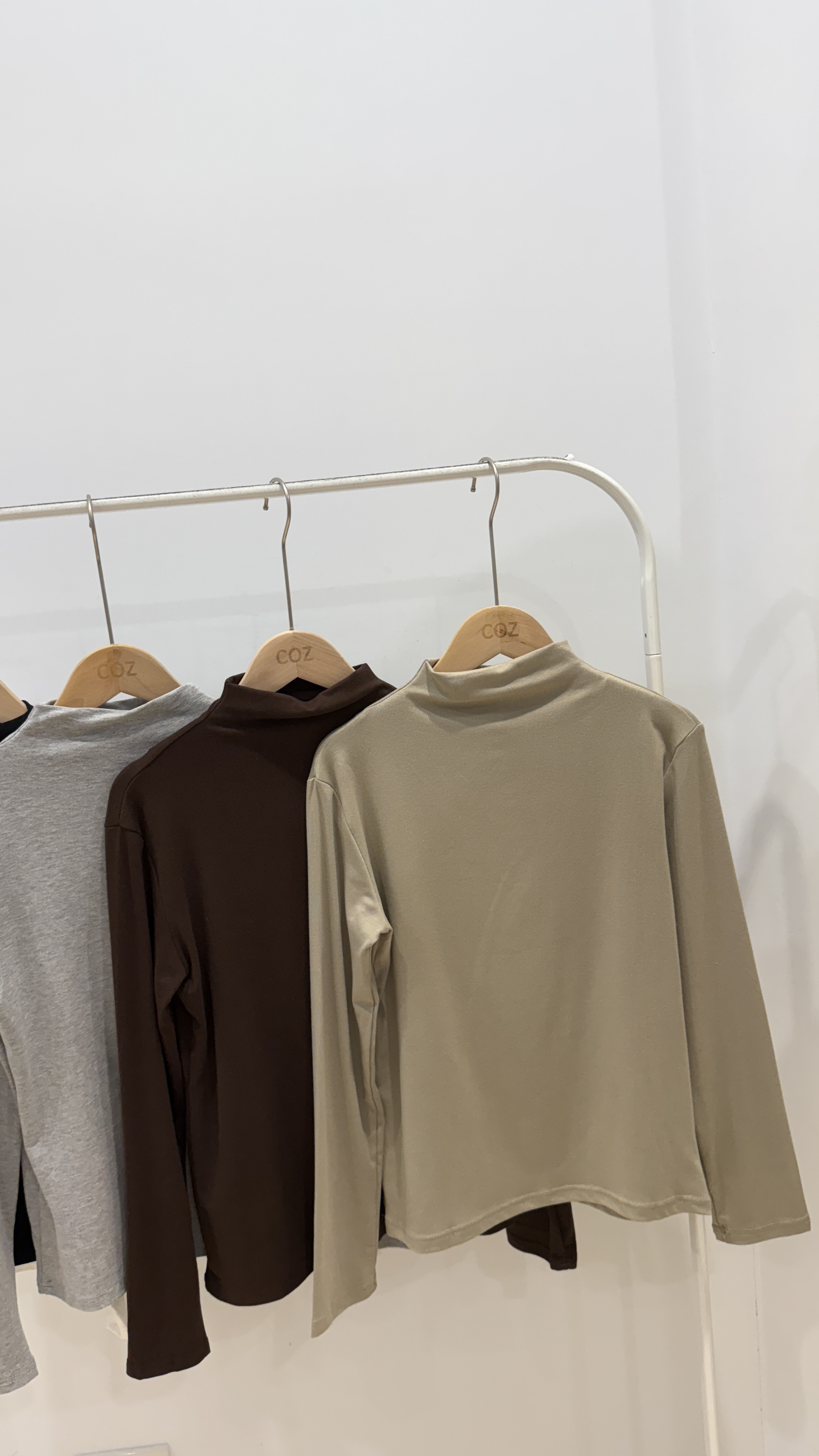 (現貨) 請包色！布料upup 不易鬆又超彈力的小立領打底衣 _9958.1