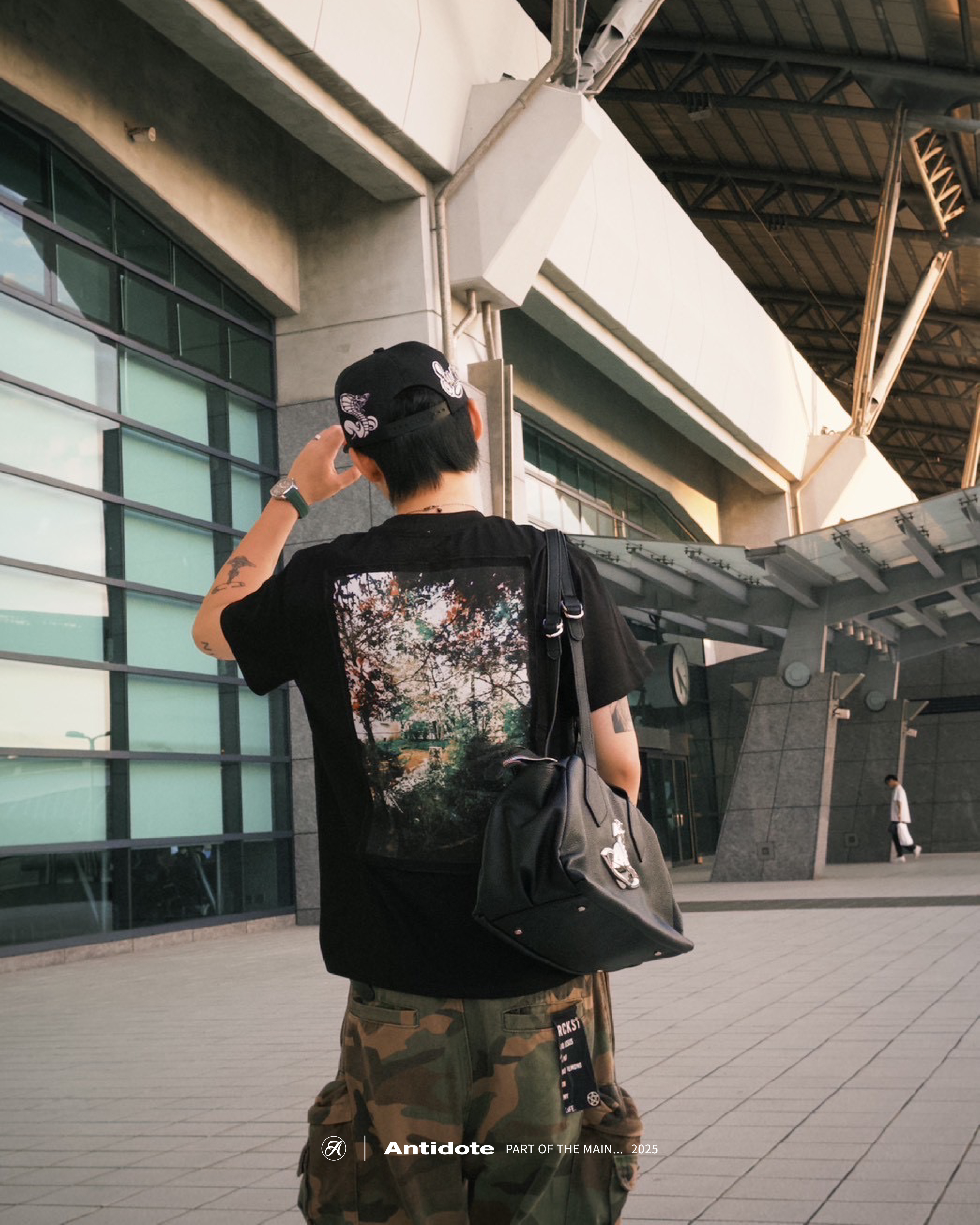 ANTIDOTE 花卉 貼布 抽鬚 斑駁 Logo 短袖 黑色