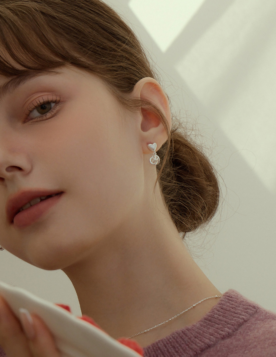 愛心編織球。針式耳環(銀)