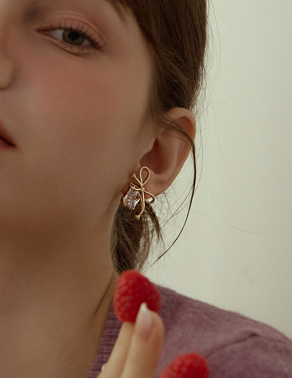 不規則閃耀繩結。夾式耳環(金)