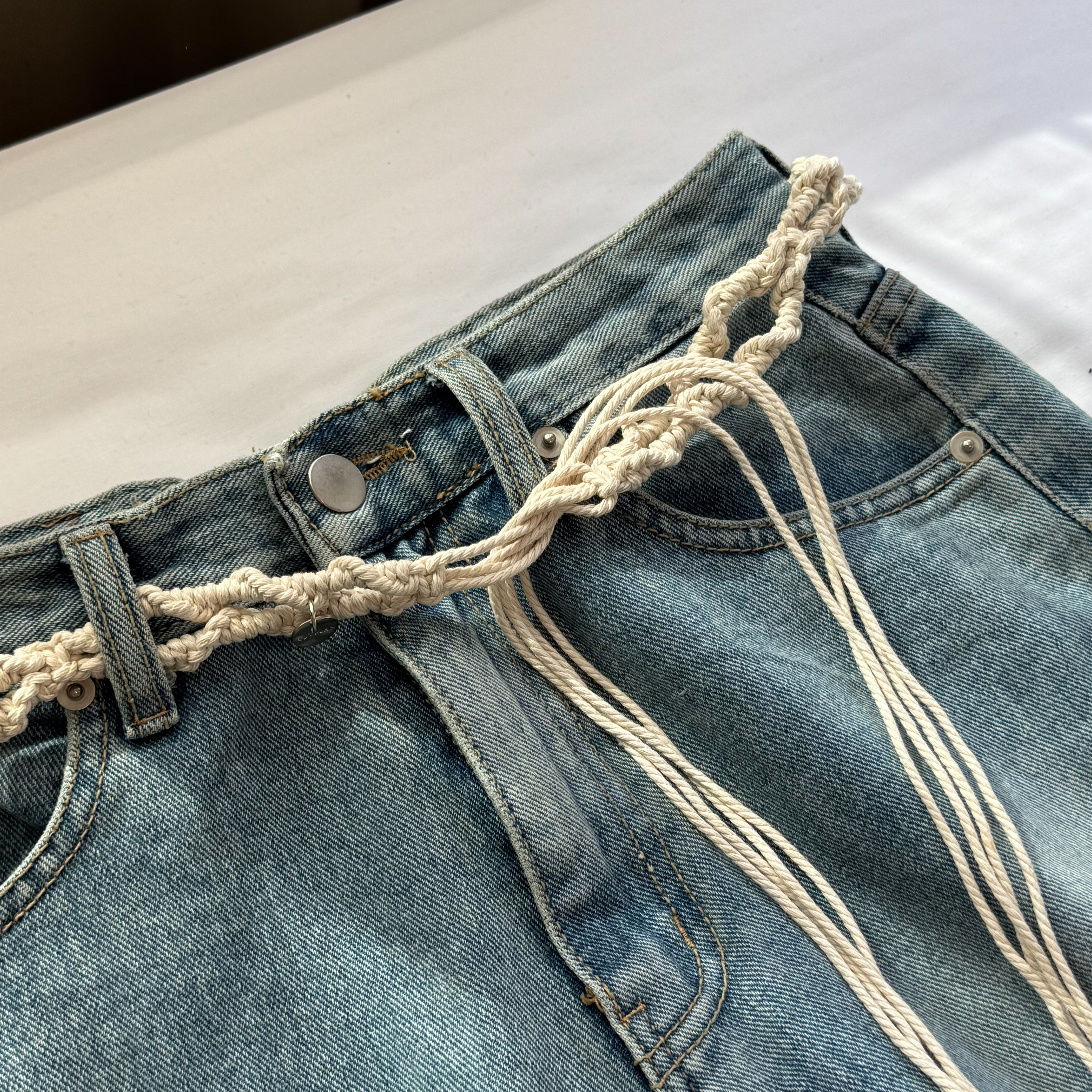 NB12 藤編腰鏈條(米白/黑，無折扣）