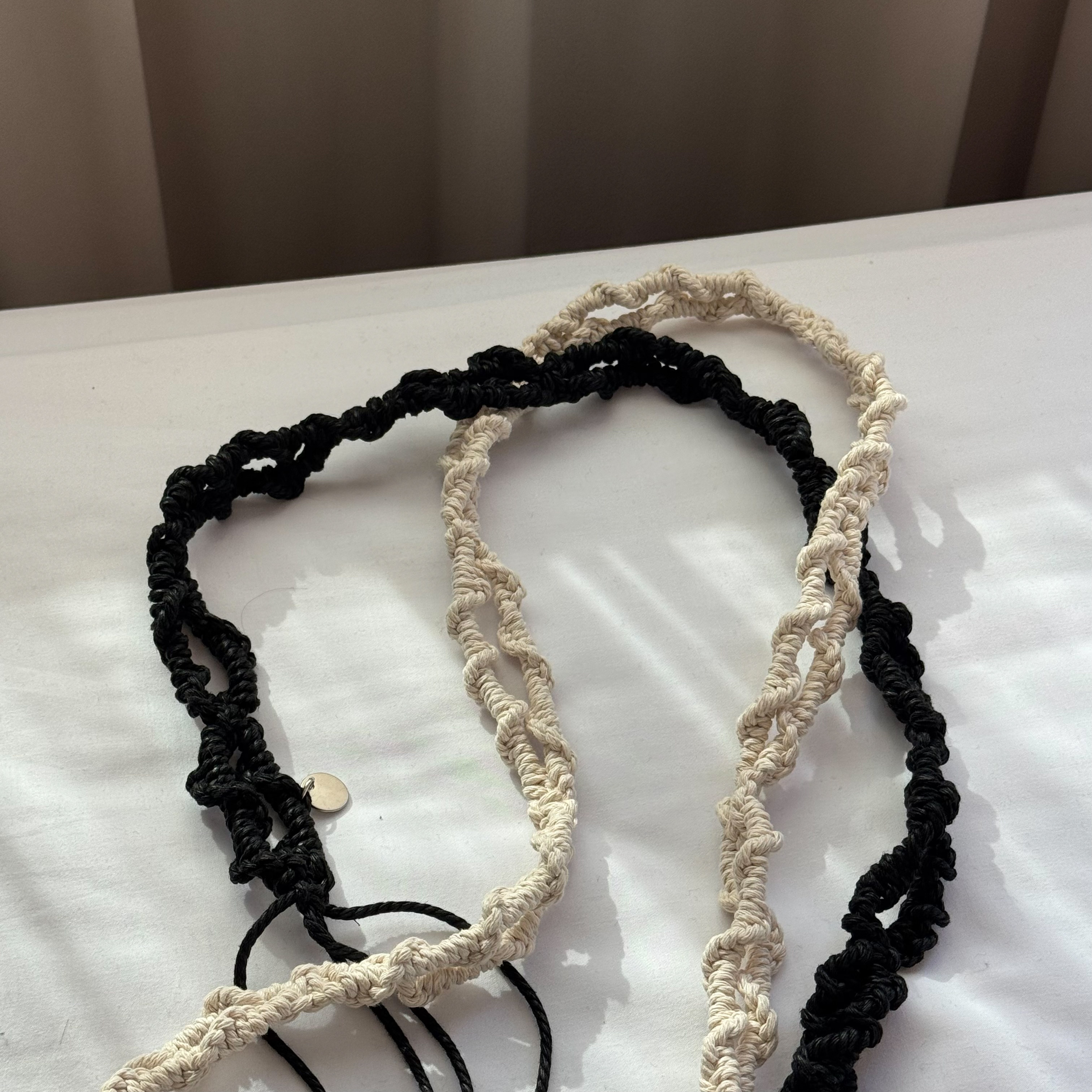 NB12 藤編腰鏈條(米白/黑，無折扣）