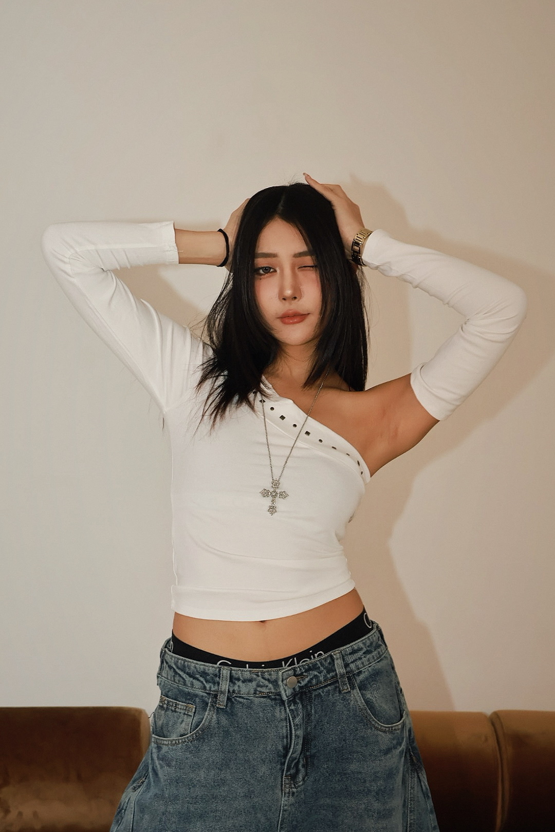 斜肩 鉚釘星星 短版 #長袖上衣