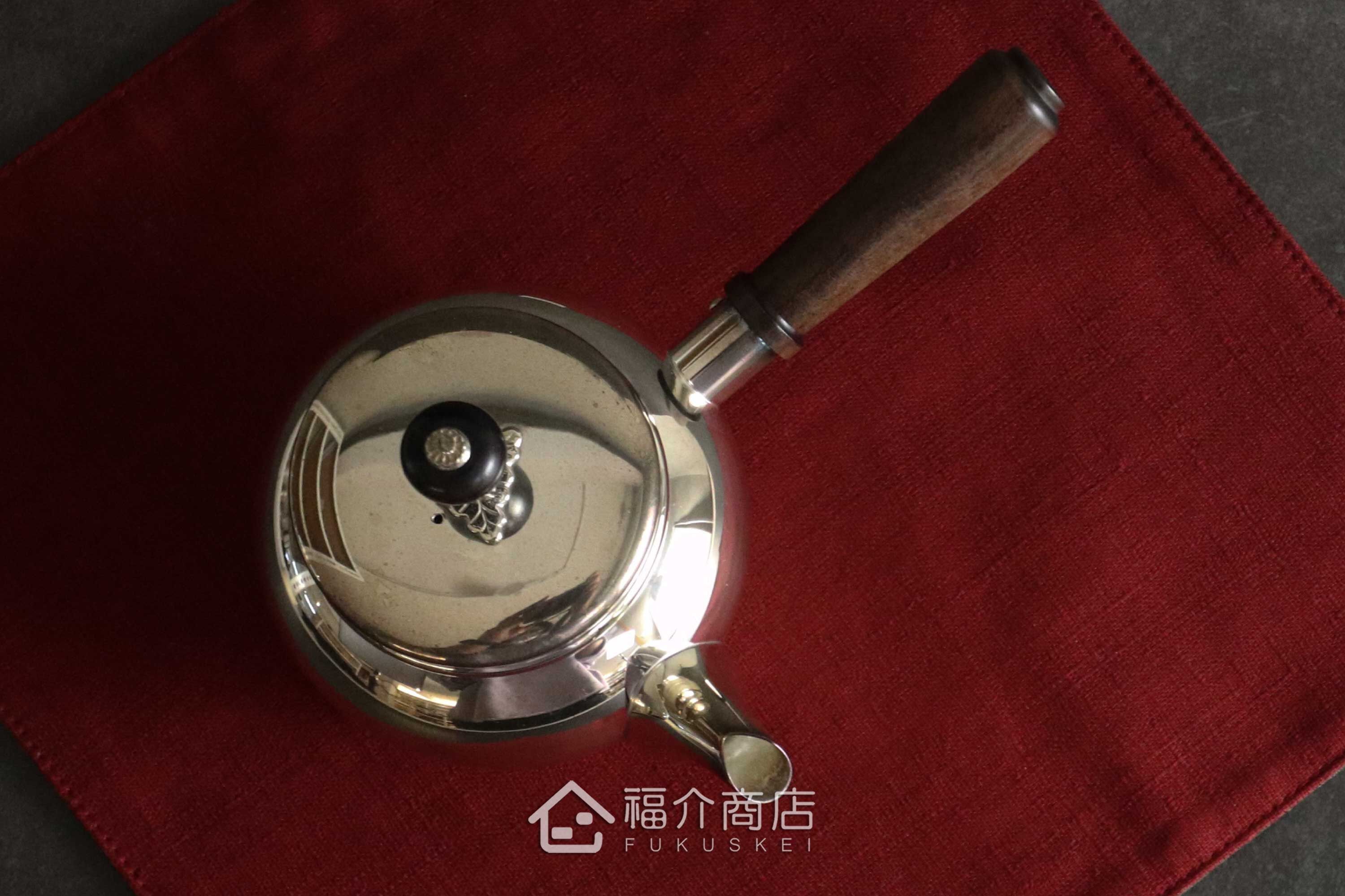 泡茶用的日本純銀茶壺