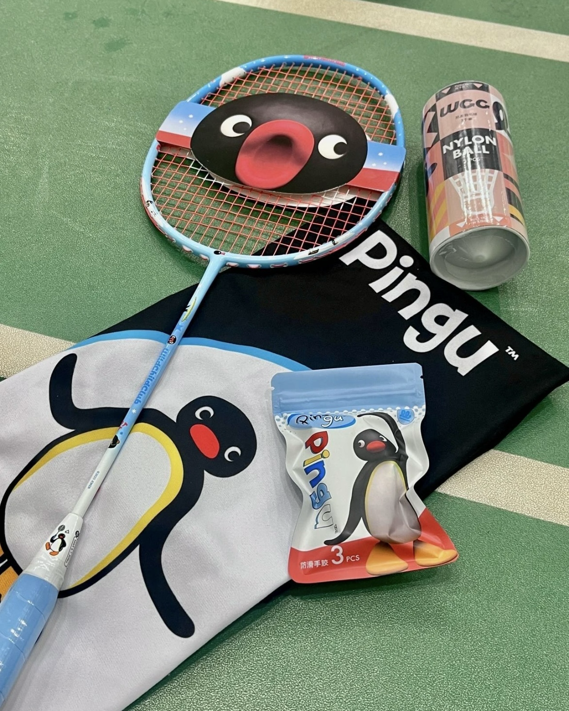 <正版授權>WCC x PINGU 企鵝家族 全碳素 羽球拍