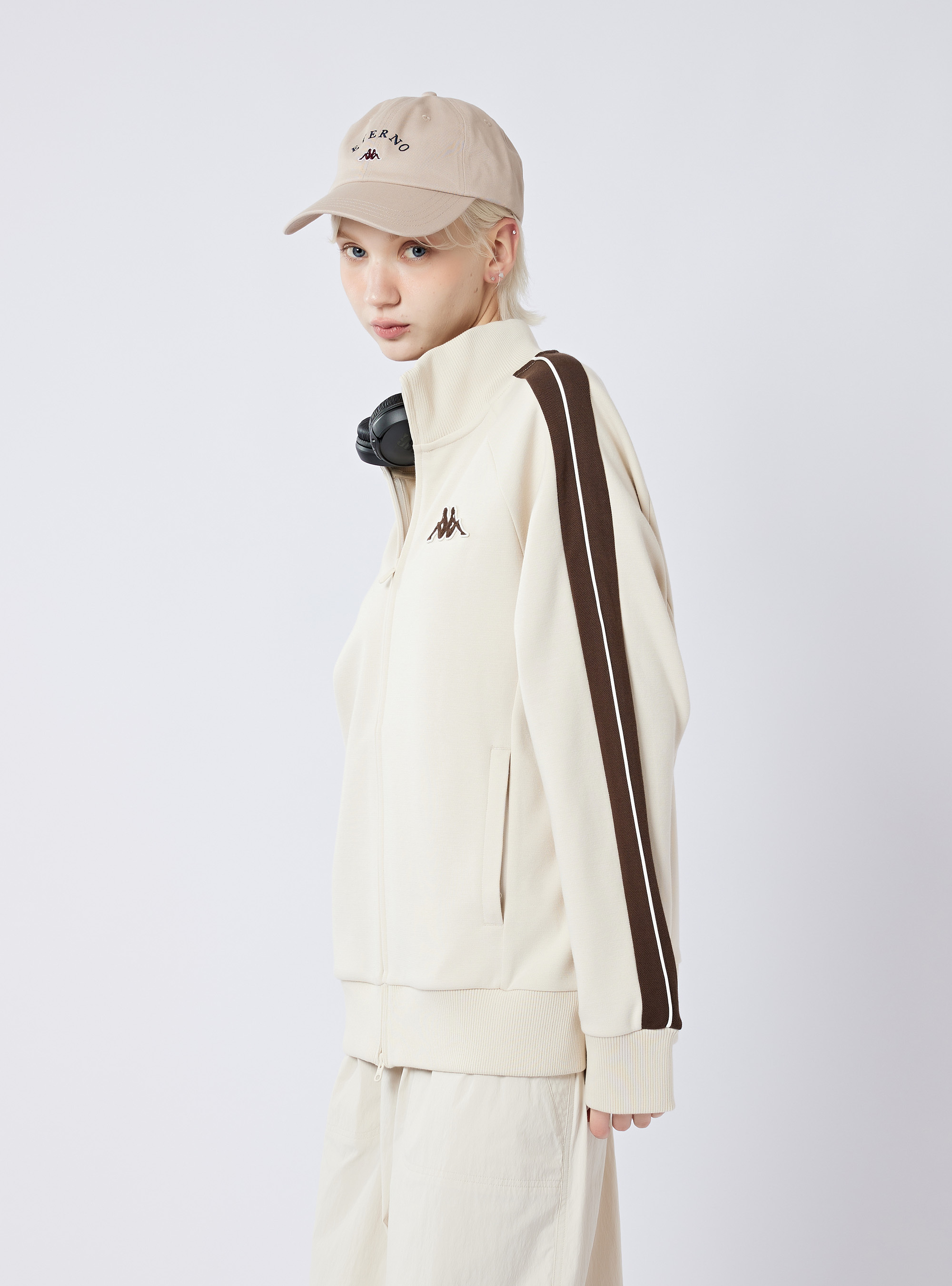 男女適穿 復古滾線運動立領外套