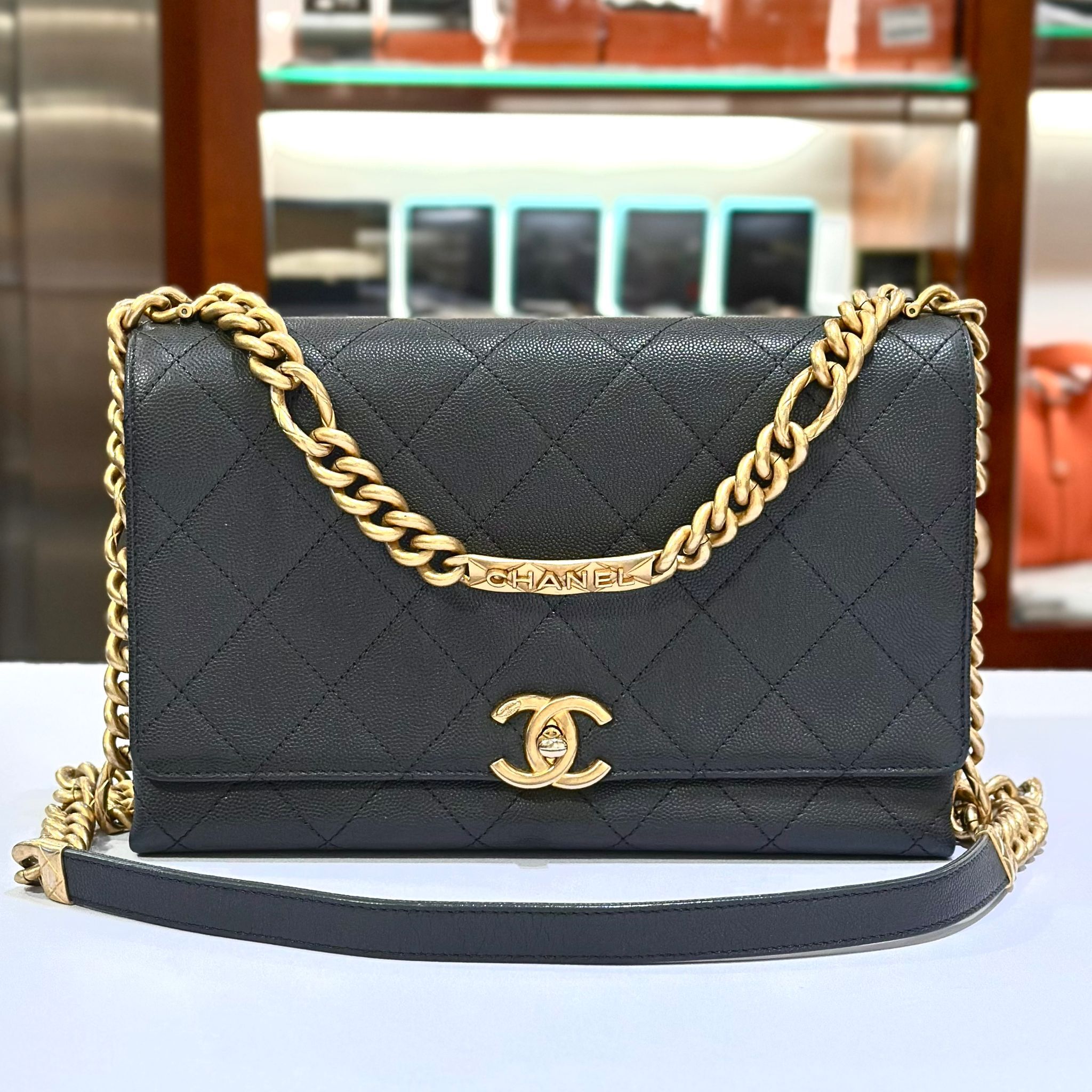 99%NEW接近全新CHANEL FLAP BAG 28CM 灰色荔枝皮復古金 AS2712 字母牌鏈條包 #兩年免費保養 #香榭站正品