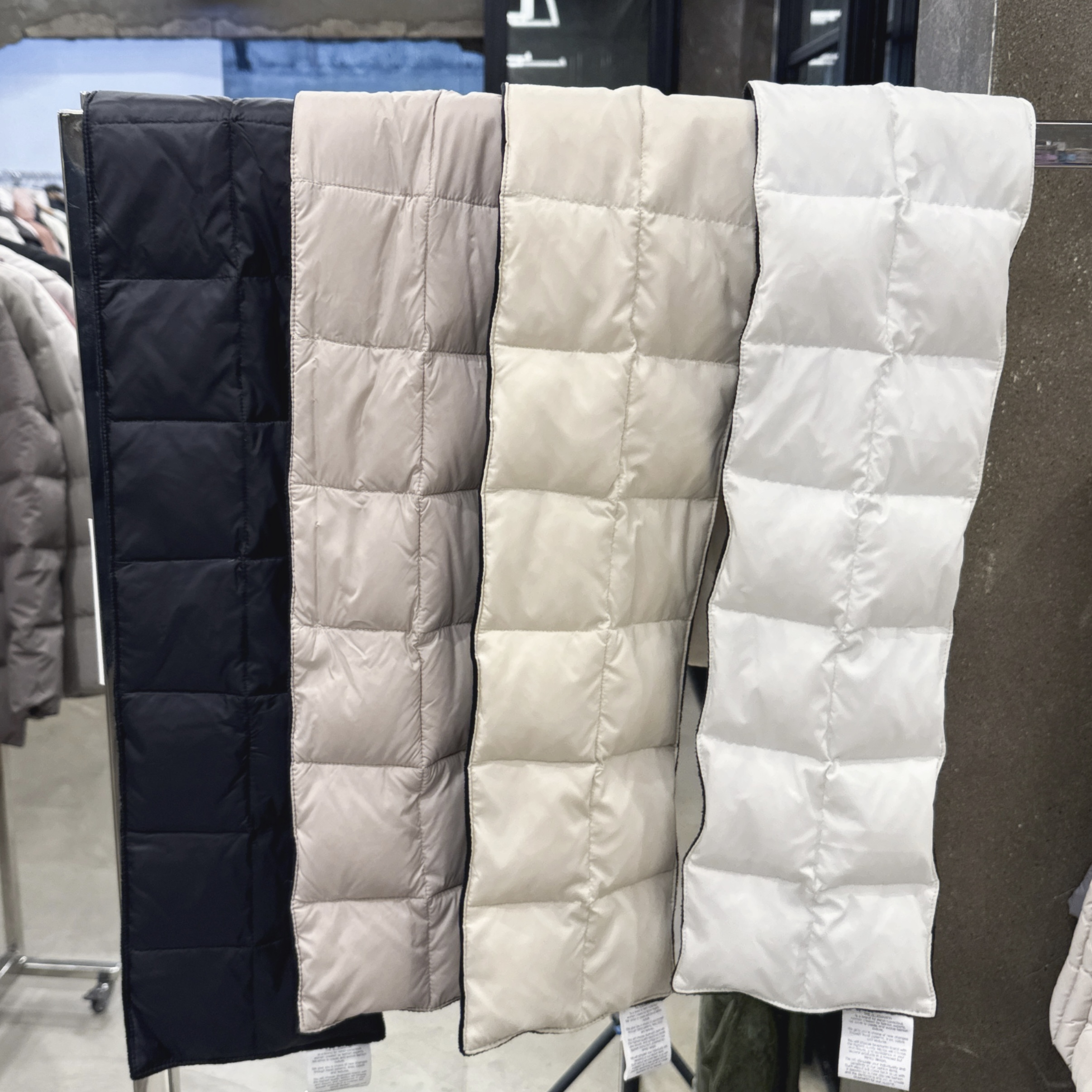 【大佬衣櫃】方格羽絨頸巾 (長96cm) (A1-A4)