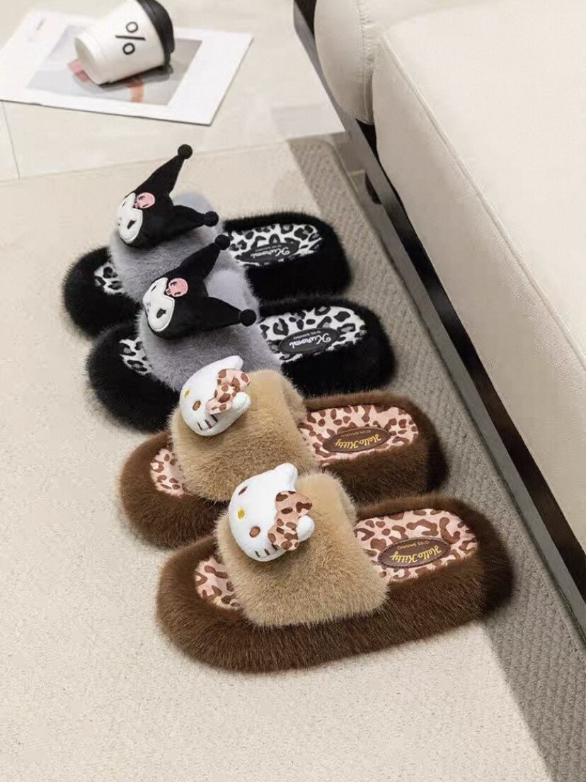 代購-Hello Kitty凱蒂貓 x Sanrio三麗鷗 豹紋底保暖防滑毛絨 拖鞋