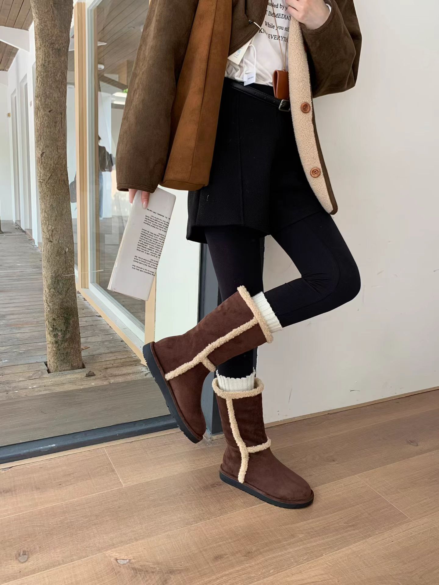 可愛毛毛車線中筒靴