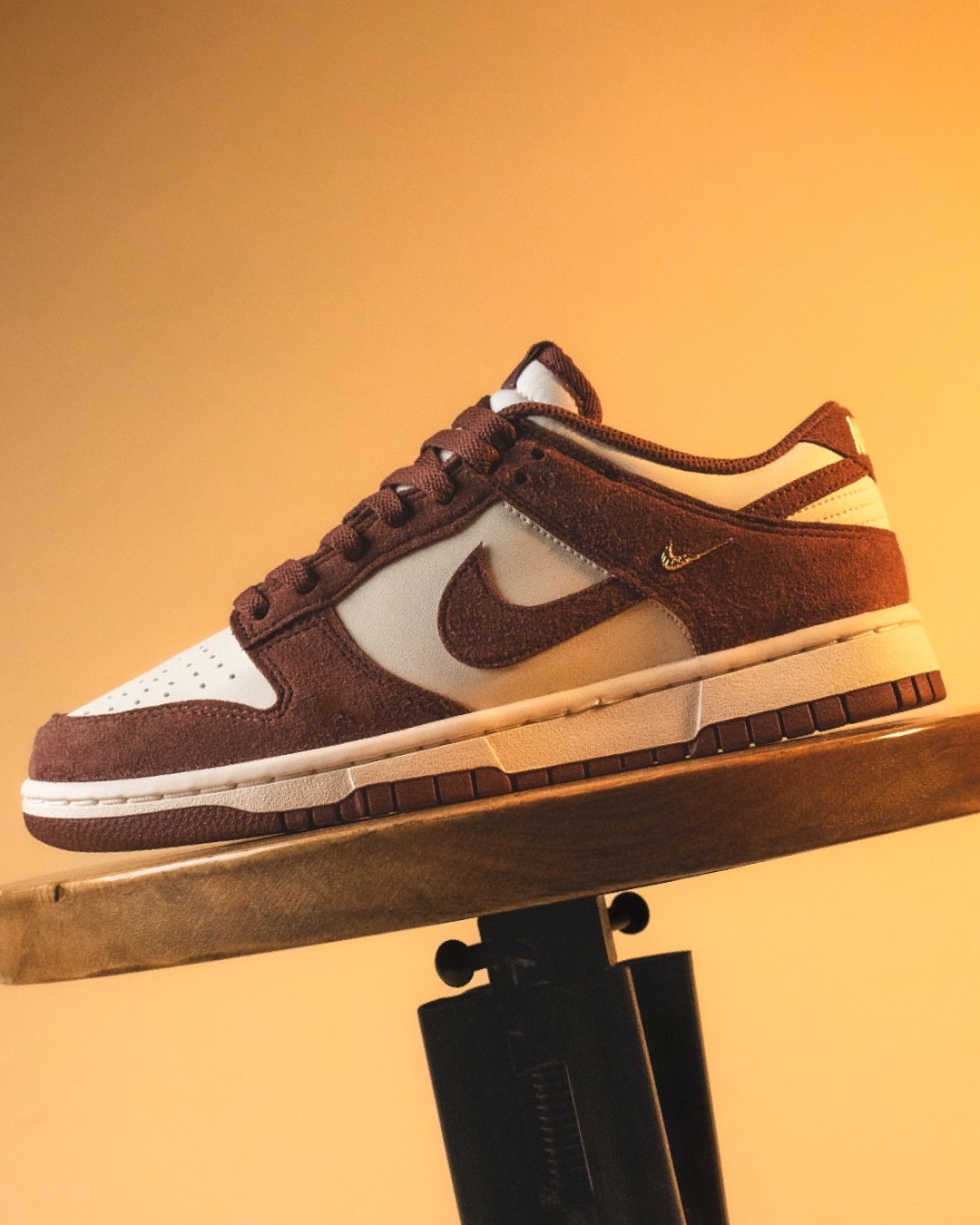 代購-Nike Dunk Low 小金勾 麂皮 復古 低筒 紅褐