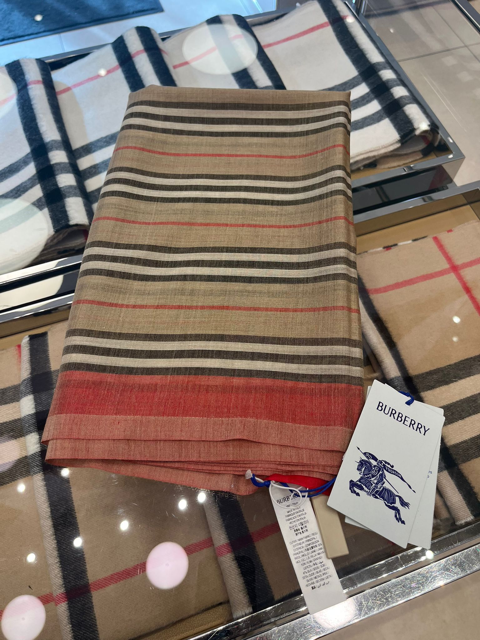 【預購】Burberry F10048899 蠶絲頸巾