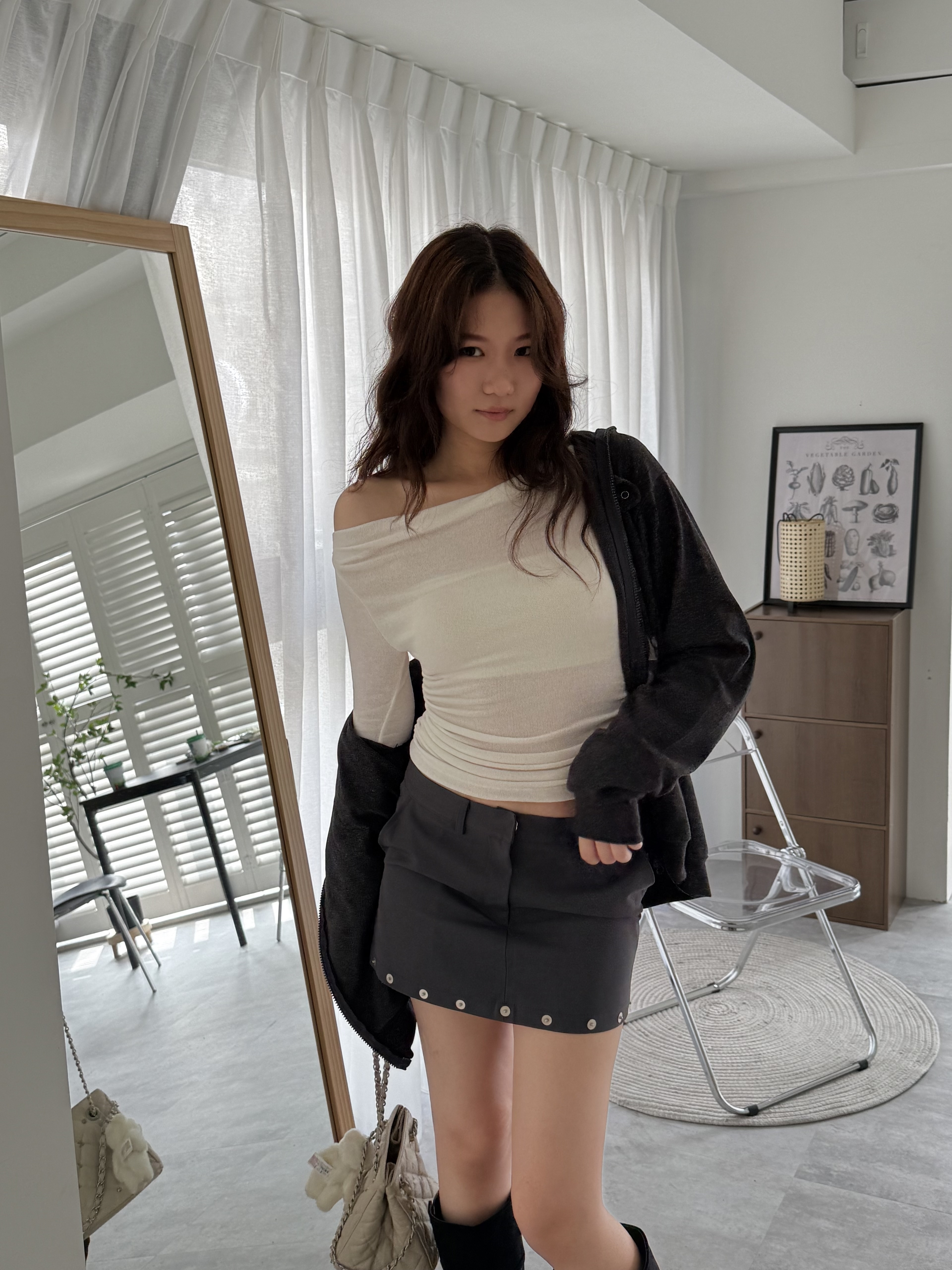 Q08/垂墜軟膚上衣