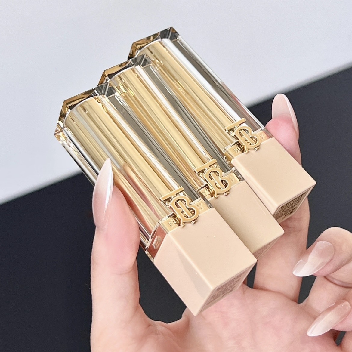 Burberry水漾唇膏