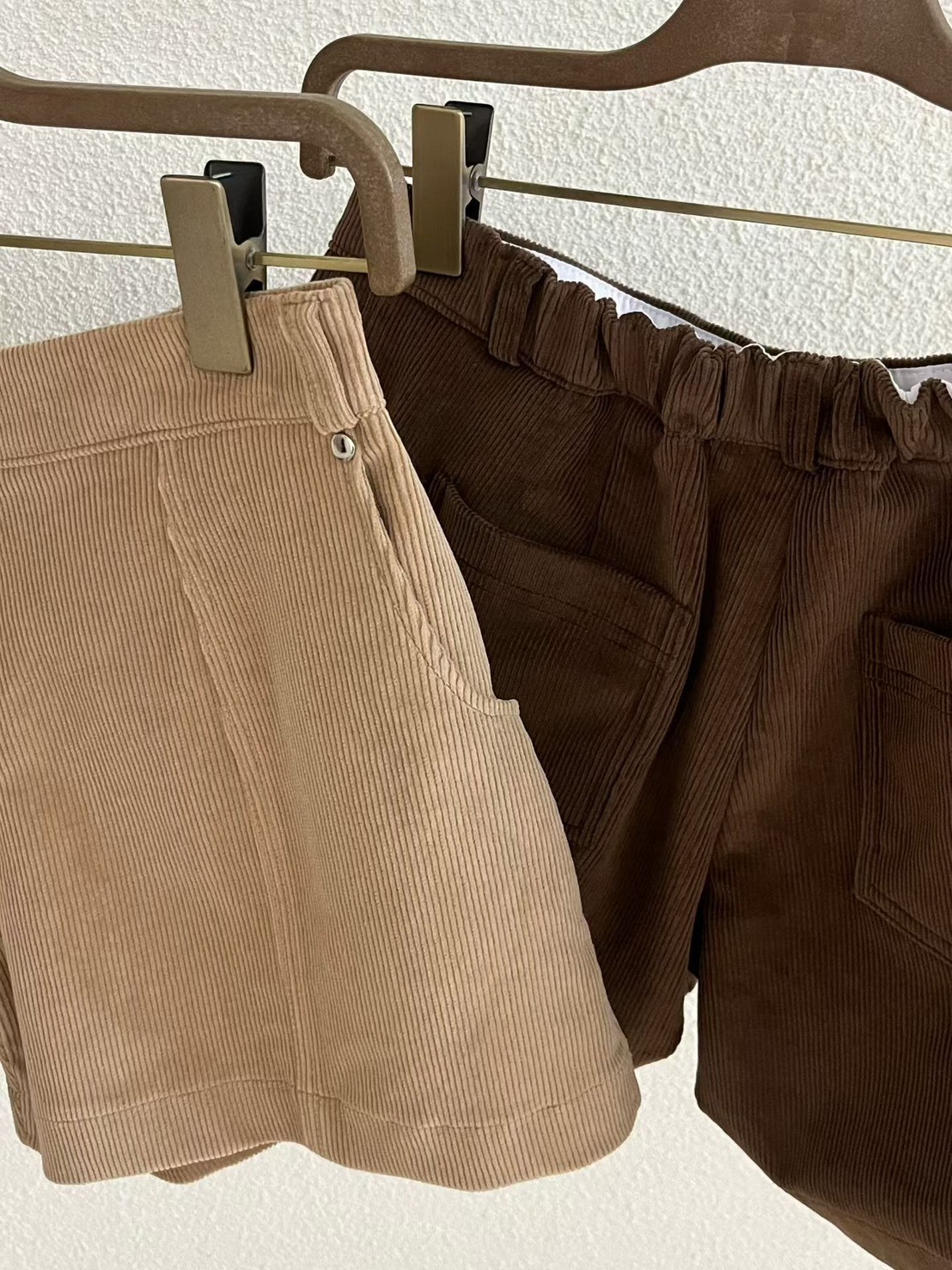 後腰鬆緊燈芯絨短褲