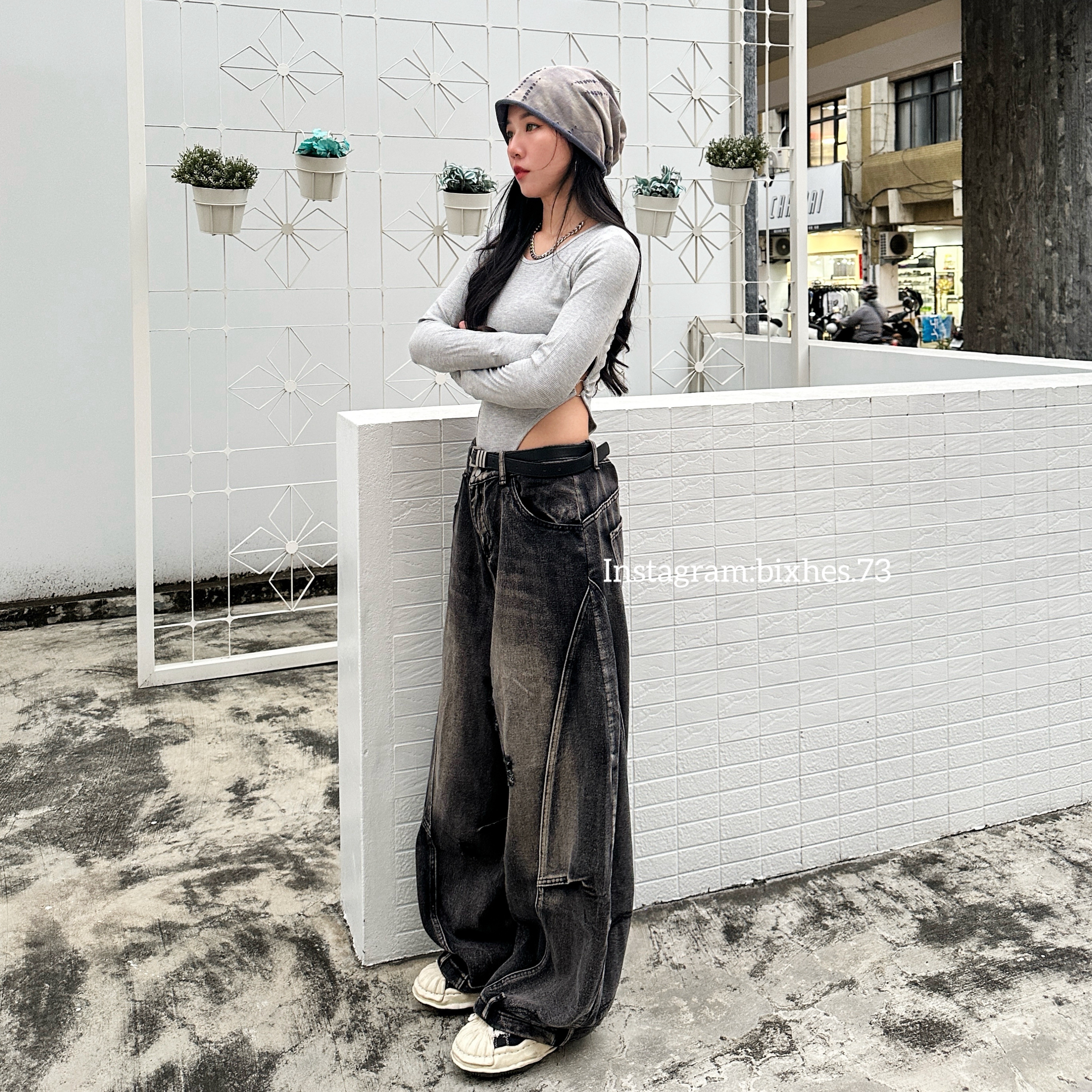 破壞解構牛仔彎刀褲(E00031)