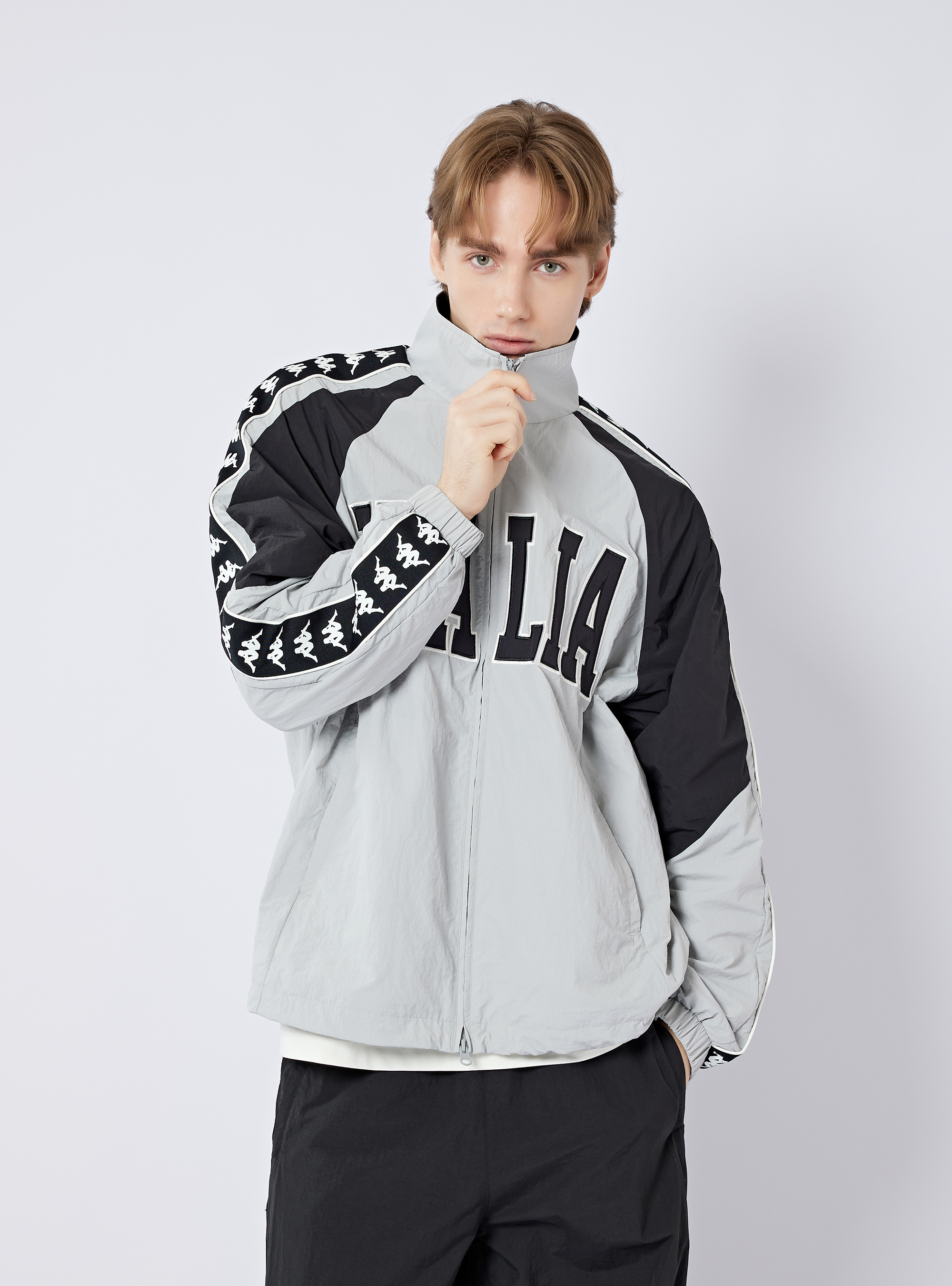 男女適穿 BANDA串標防潑水運動立領外套